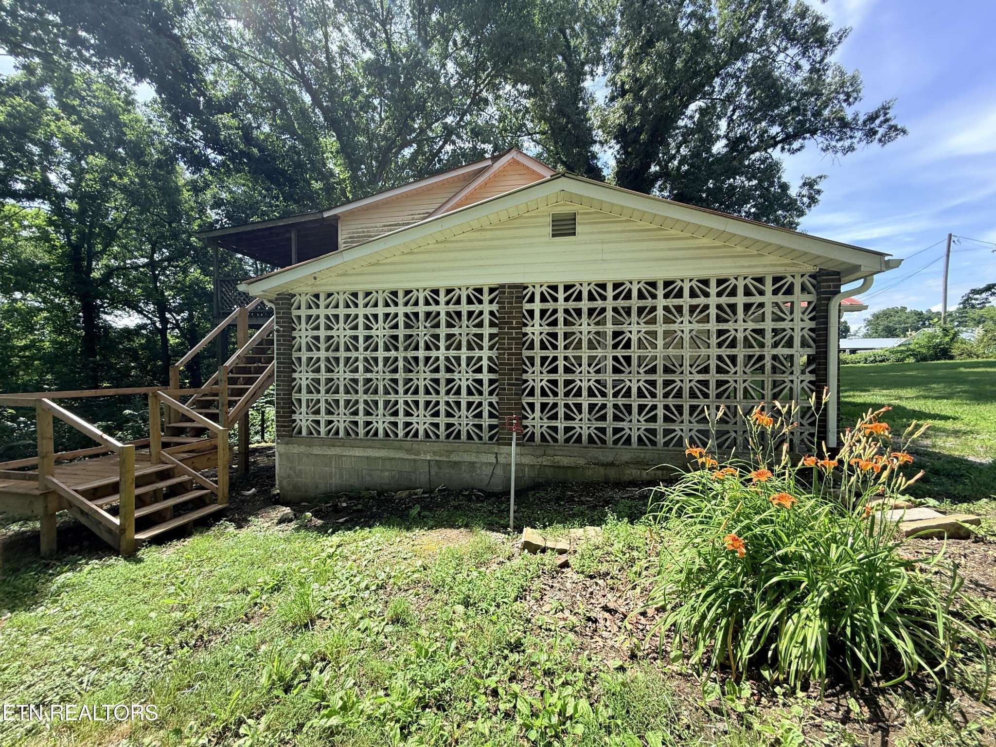 1089 Bicknell Road, Clarkrange, TN 38553