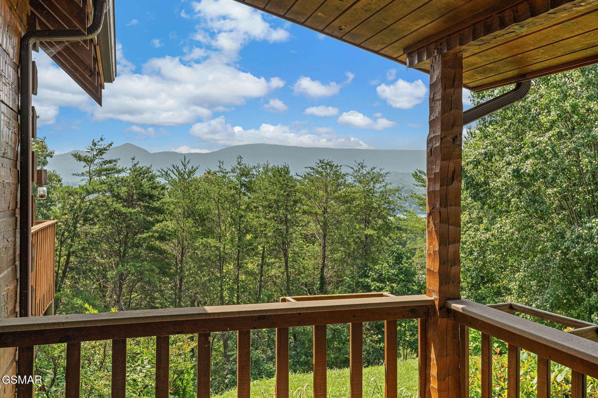 2452 Skyview Way, Dandridge, TN 37725