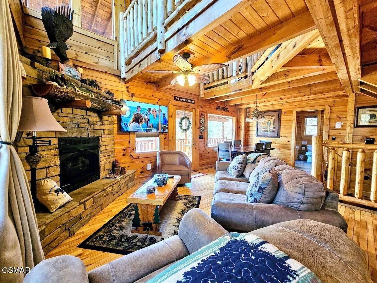 1409 Zachary Thomas Lane, Sevierville, TN 37876