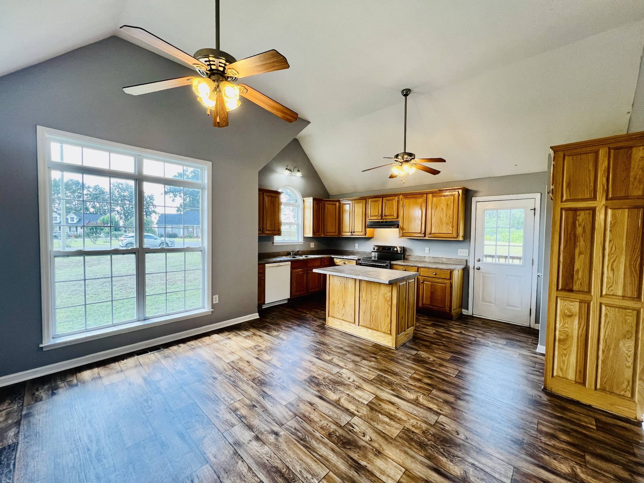 33 Long Meadow Dr, Fayetteville, TN 37334