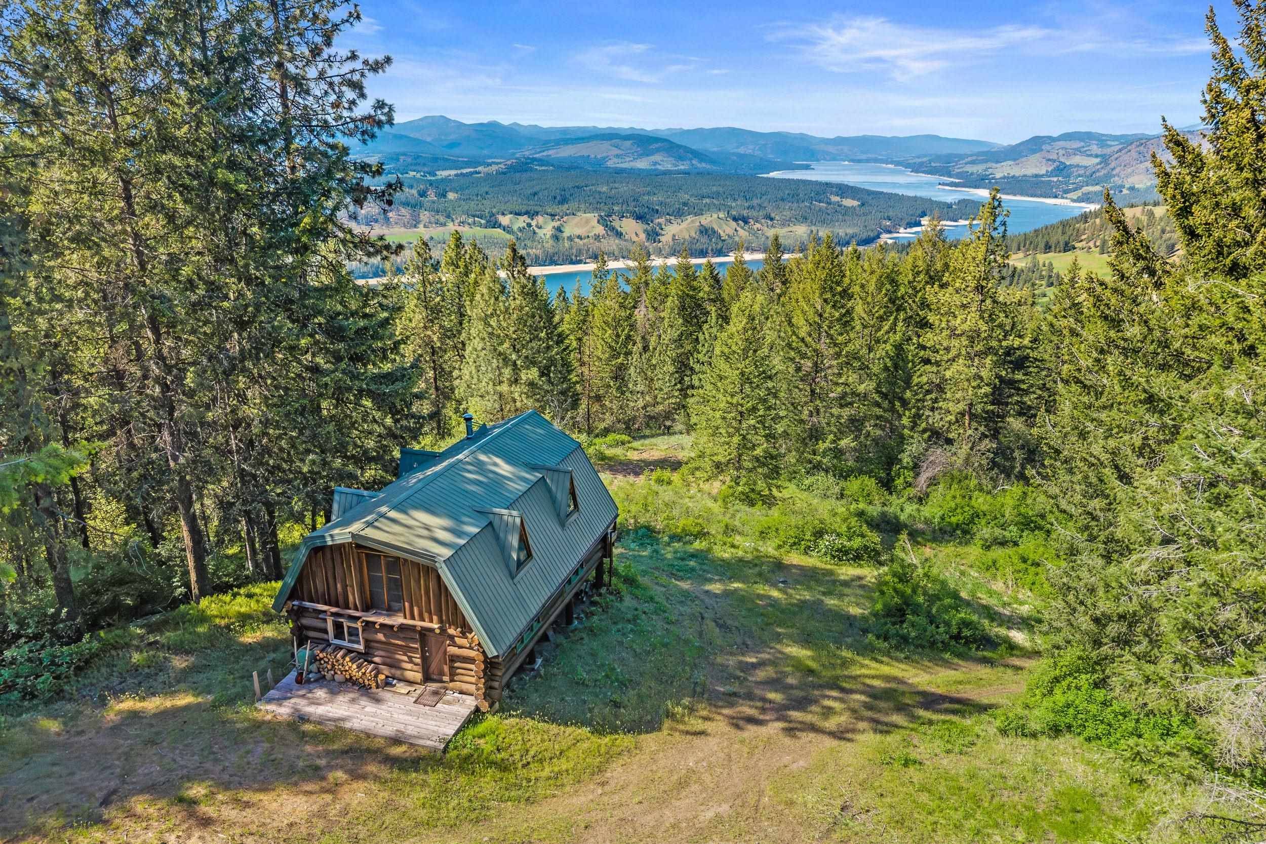 41XX Bissel Rd, Hunters, WA 99137