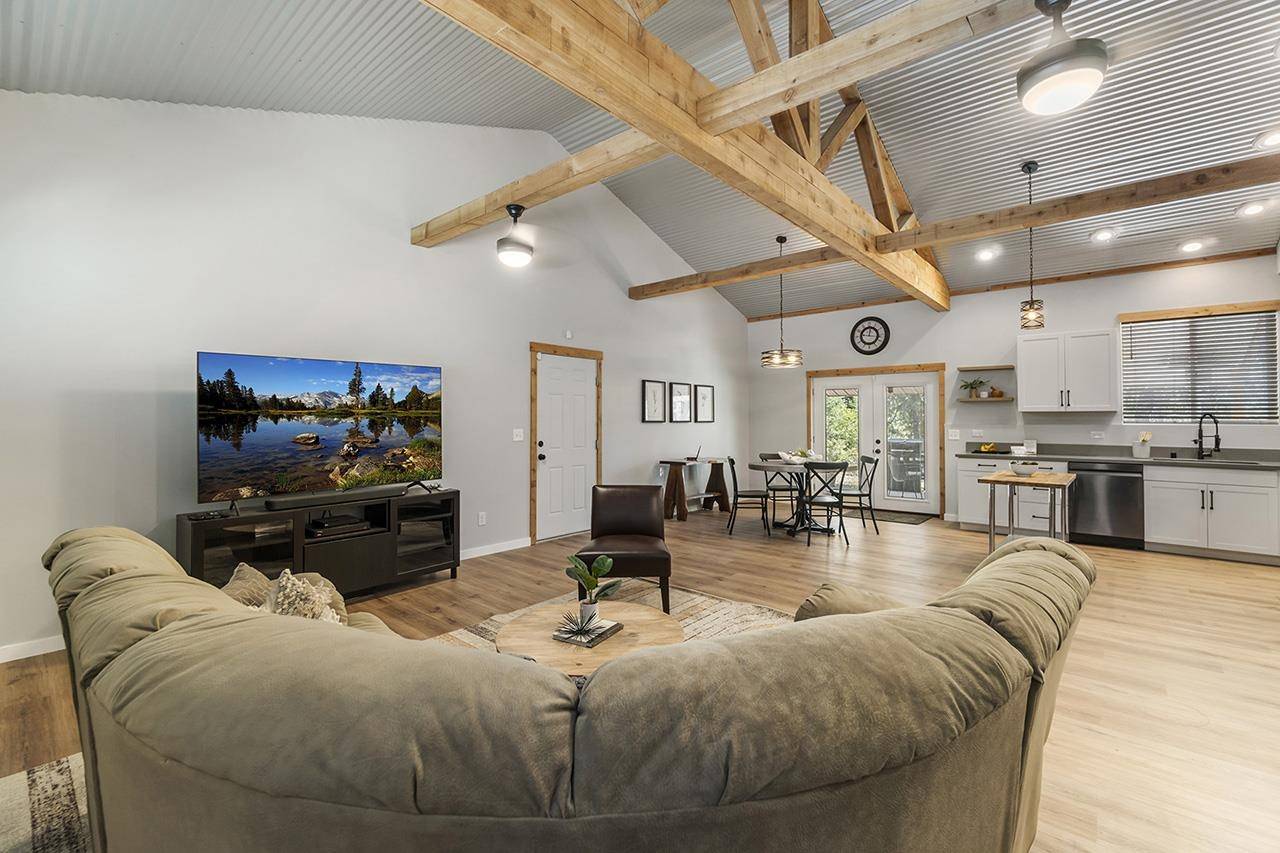 27934 N PINEY RIDGE Rd, Chattaroy, WA 99003