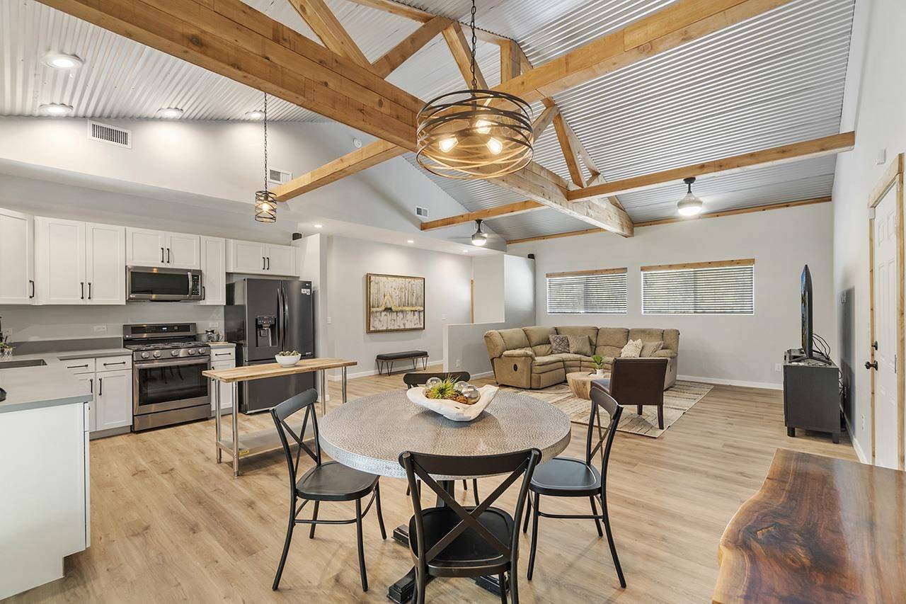 27934 N PINEY RIDGE Rd, Chattaroy, WA 99003