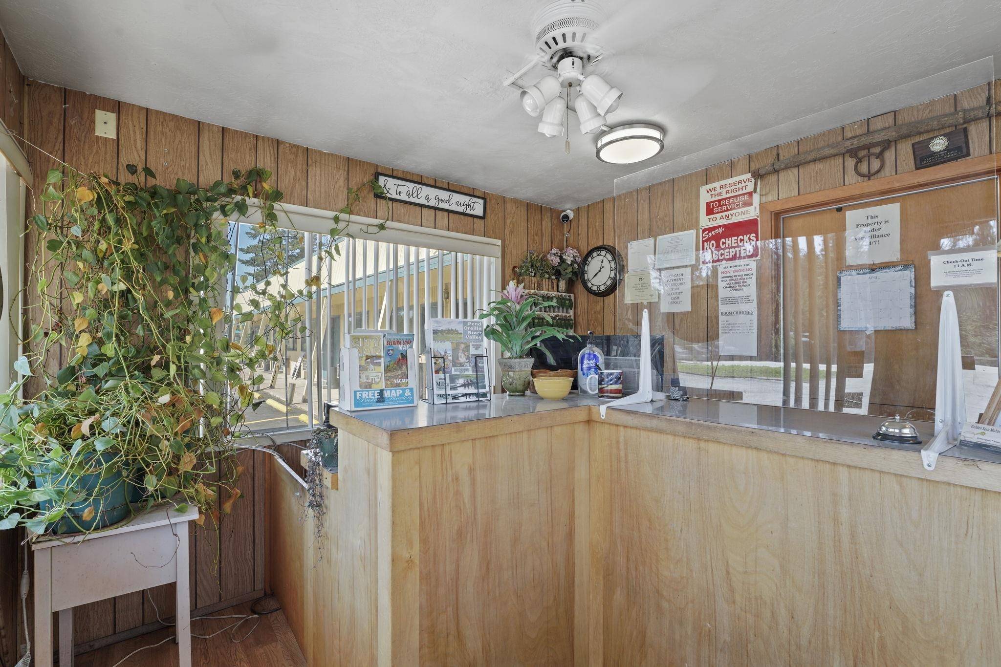 924 W Highway 2 Hwy, Newport, WA 99156