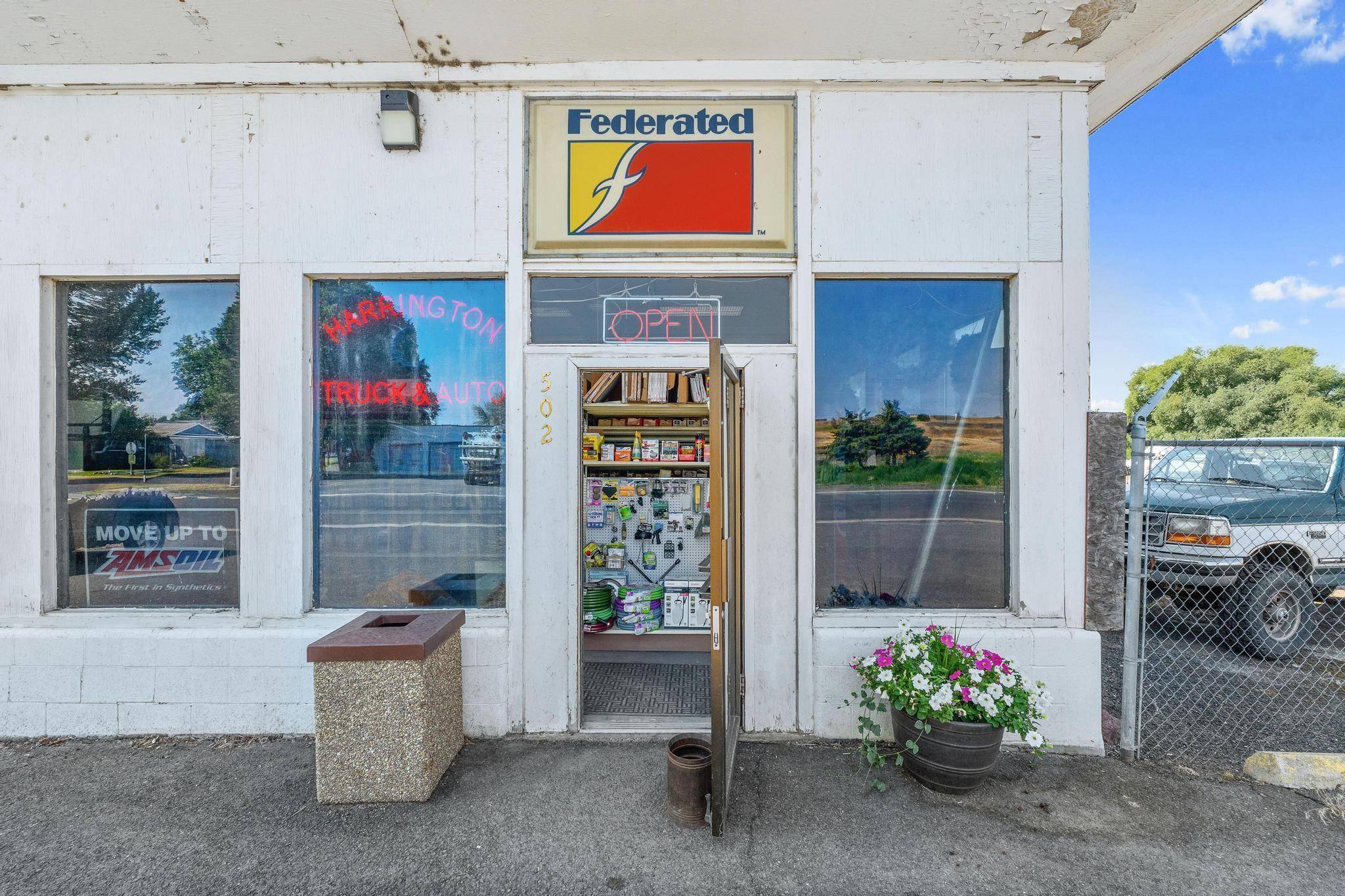 502 W Main St, Harrington, WA 99134