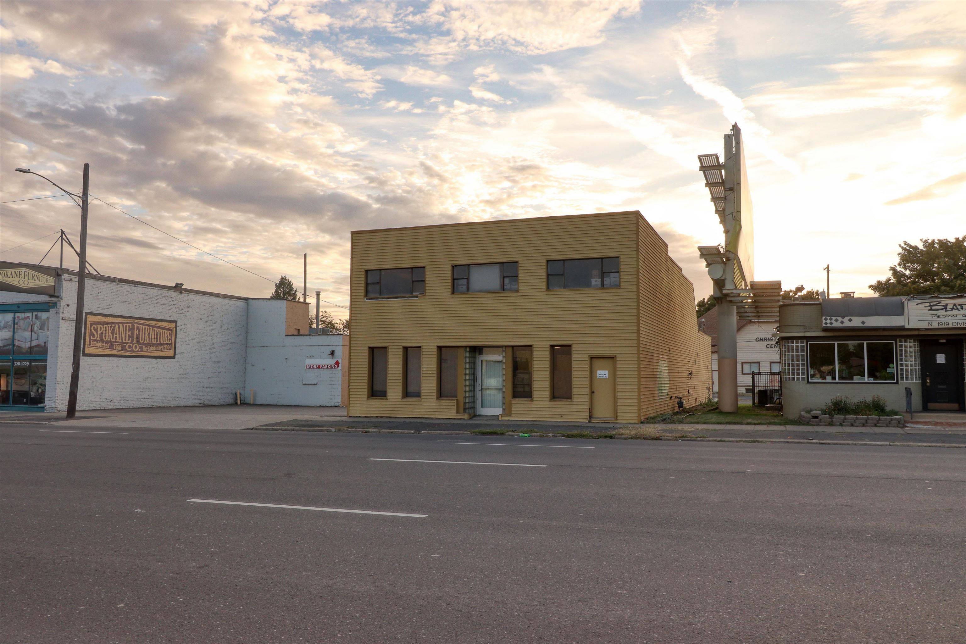 1915 N Division St, Spokane, WA 99207