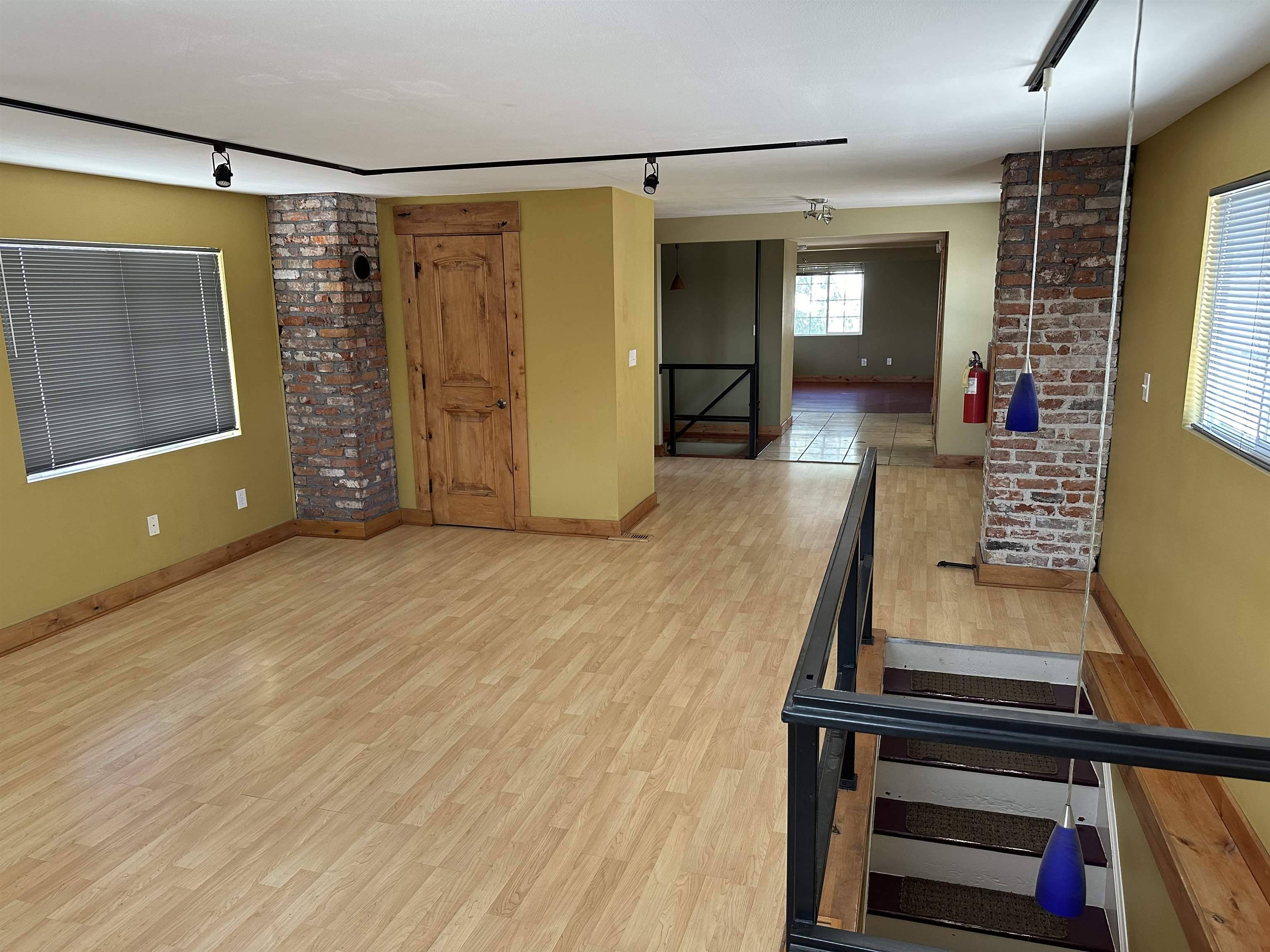 2515 E Sprague Ave, Spokane, WA 99202-3936