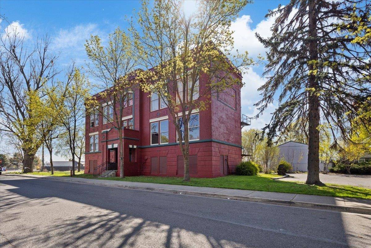 5634 E Commerce Ave, Spokane, WA 99207