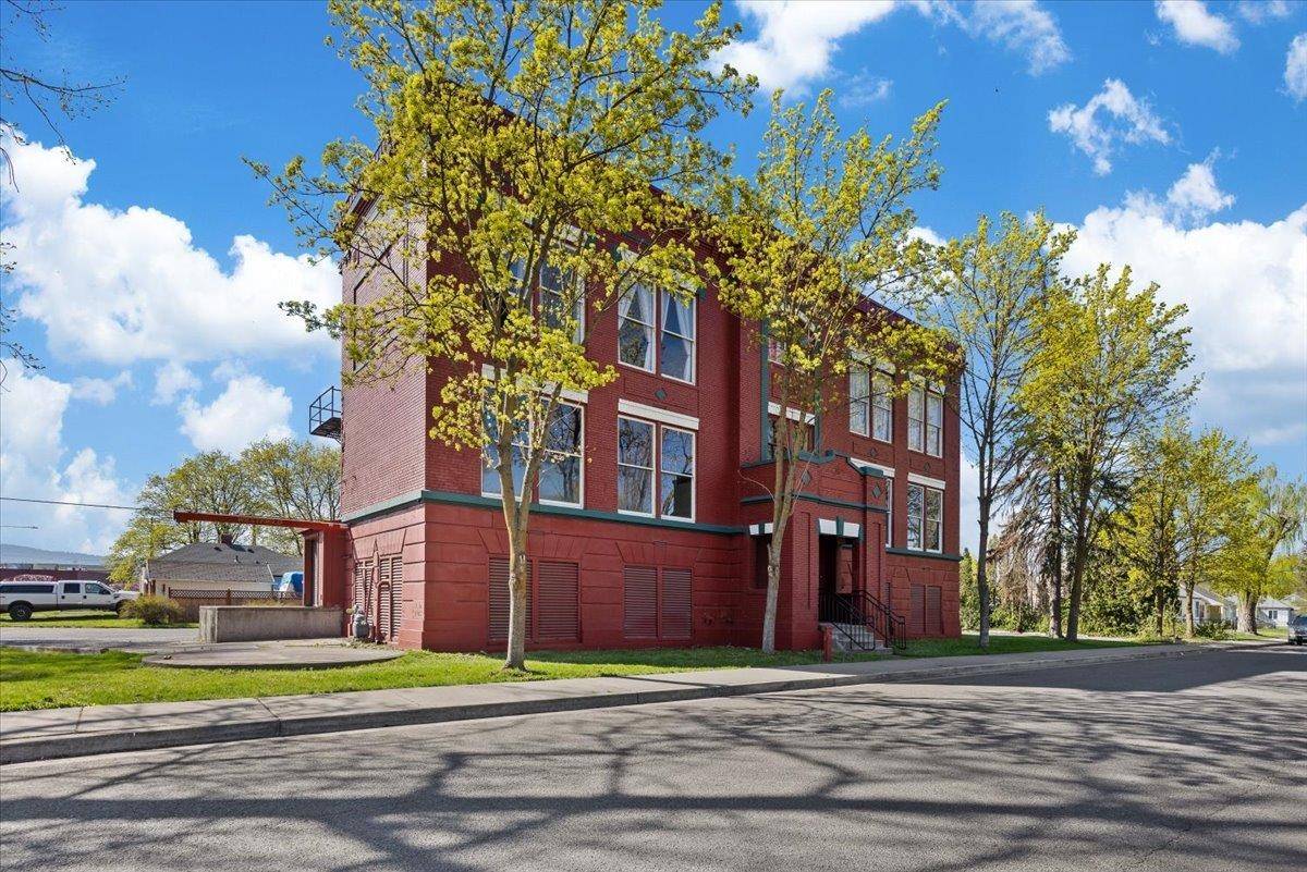 5634 E Commerce Ave, Spokane, WA 99207