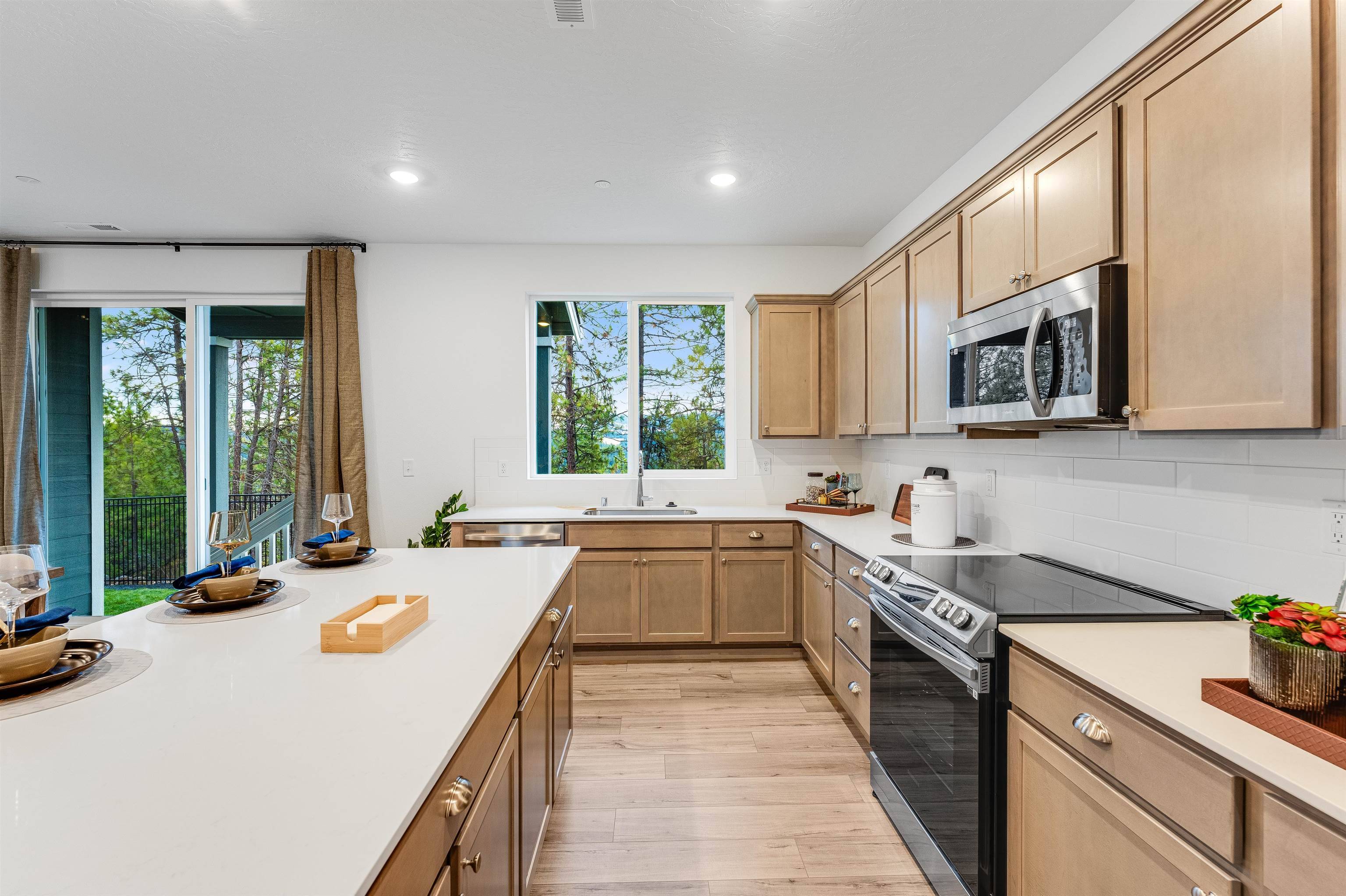 6947 S Boulder Ridge Dr, Spokane, WA 99224