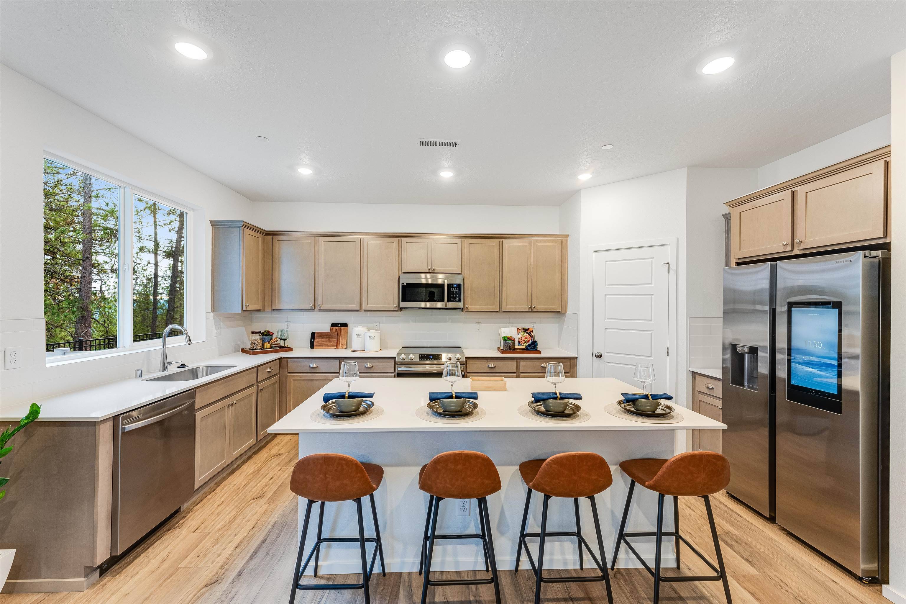 6947 S Boulder Ridge Dr, Spokane, WA 99224