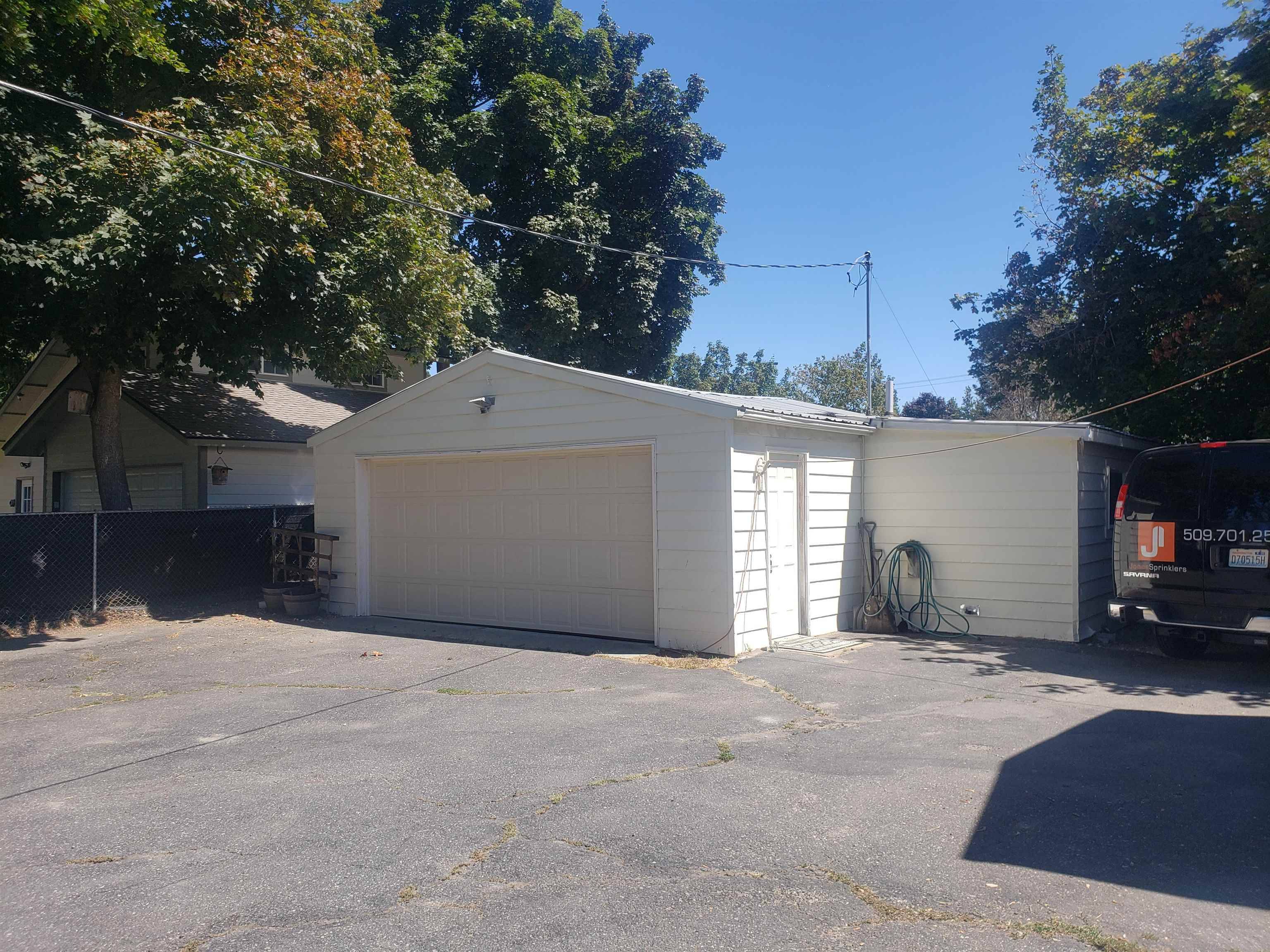 1007 S WALNUT Rd, Spokane, WA 99206