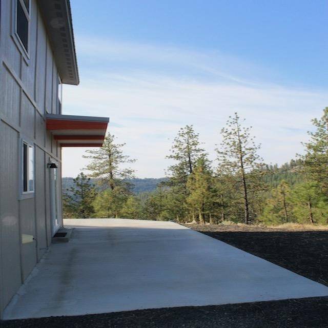 31600 E Sontag Ridge Ln, Davenport, WA 99122