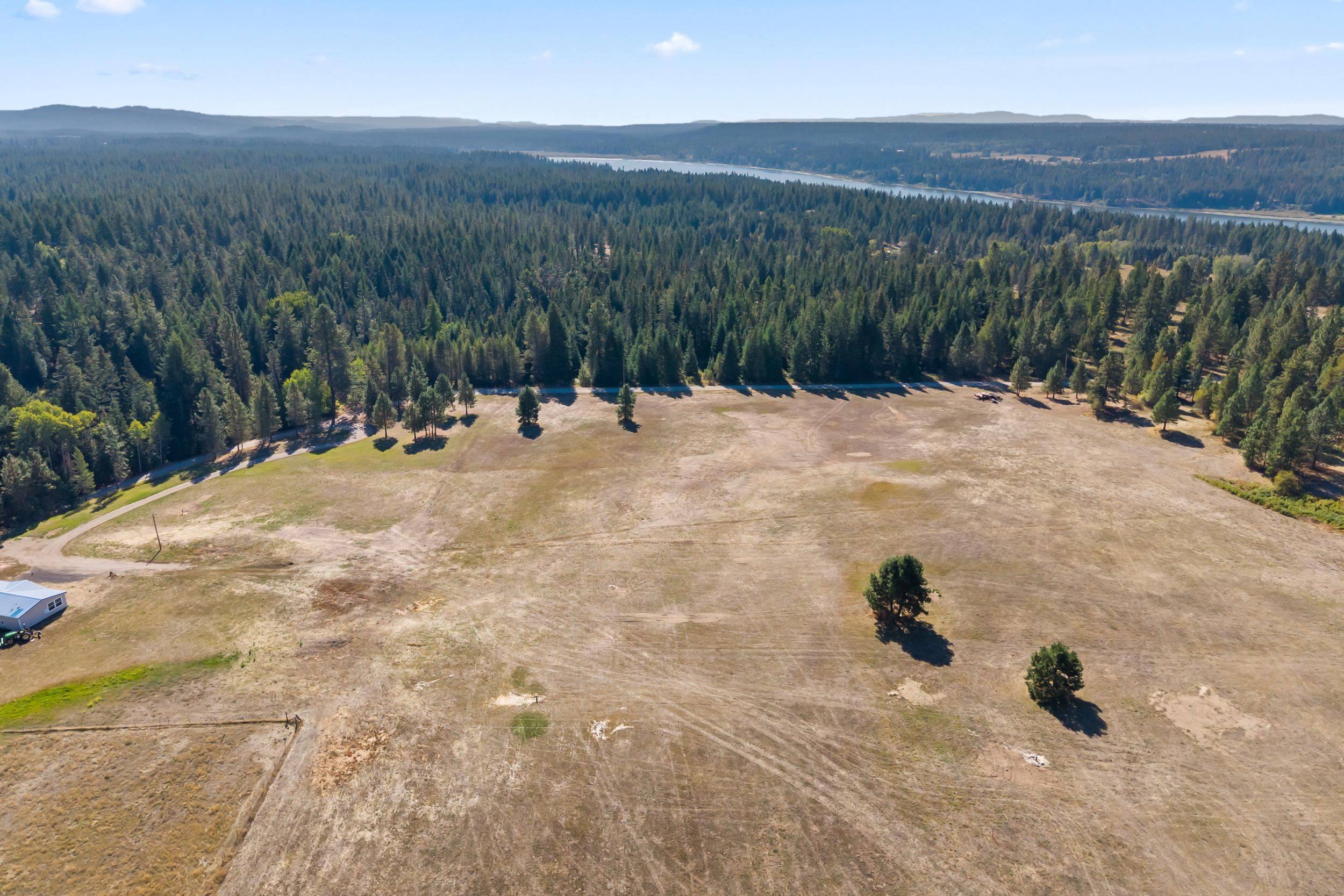 350 Brook Dr, Elk, WA 99009