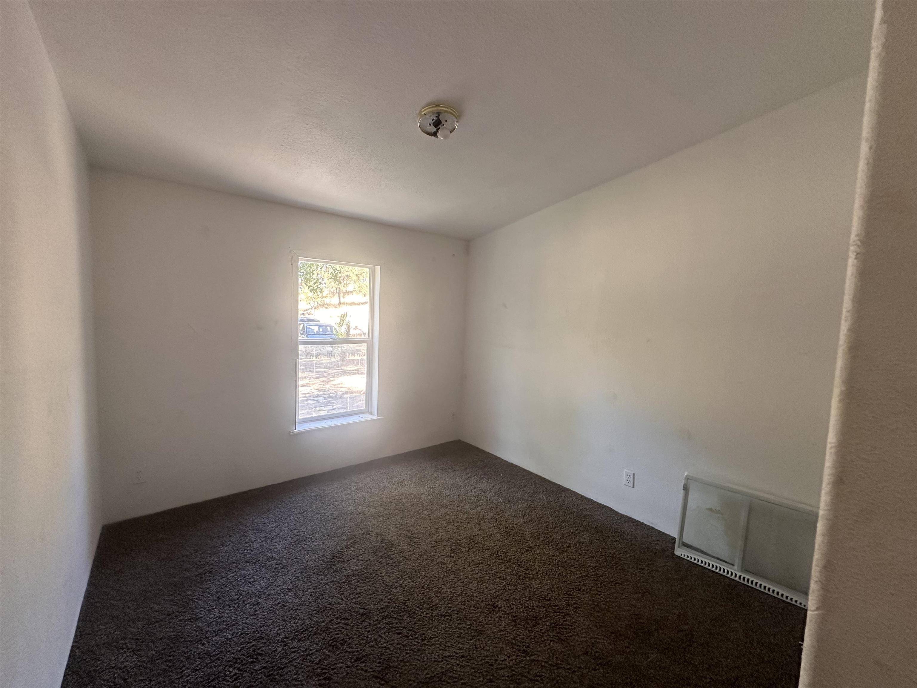 6442 Pascal Loop Rd, Fruitland, WA 99129