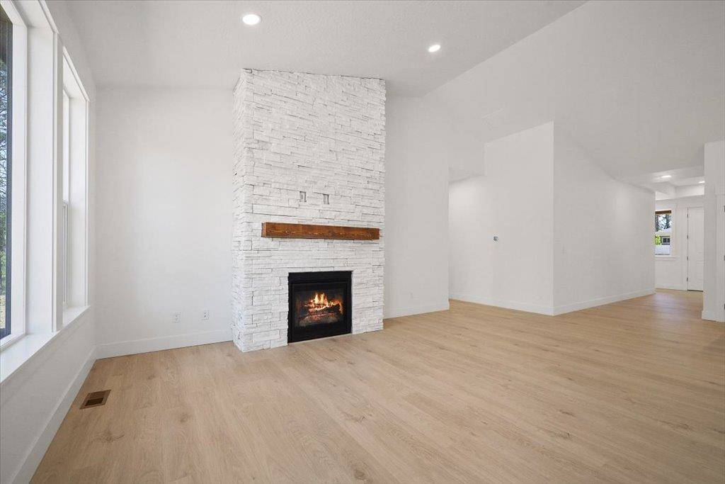 11119 E 27th Ave, Spokane Valley, WA 99206