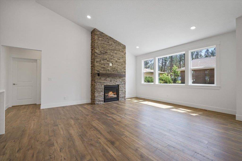 11206 E 27th Ave, Spokane Valley, WA 99206
