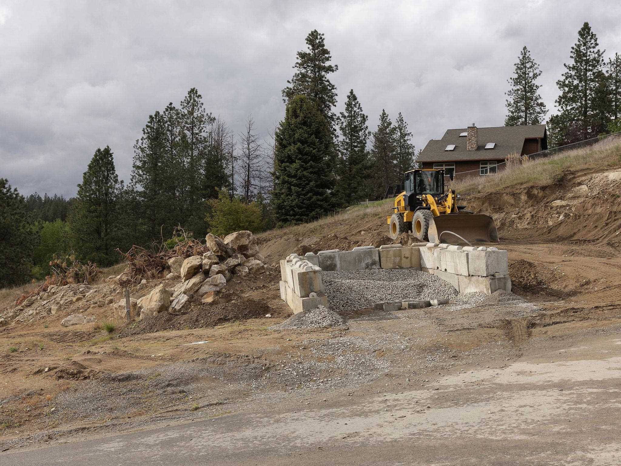 11823 E HONEYCOMB SPRINGS Ln, Spokane, WA 99206