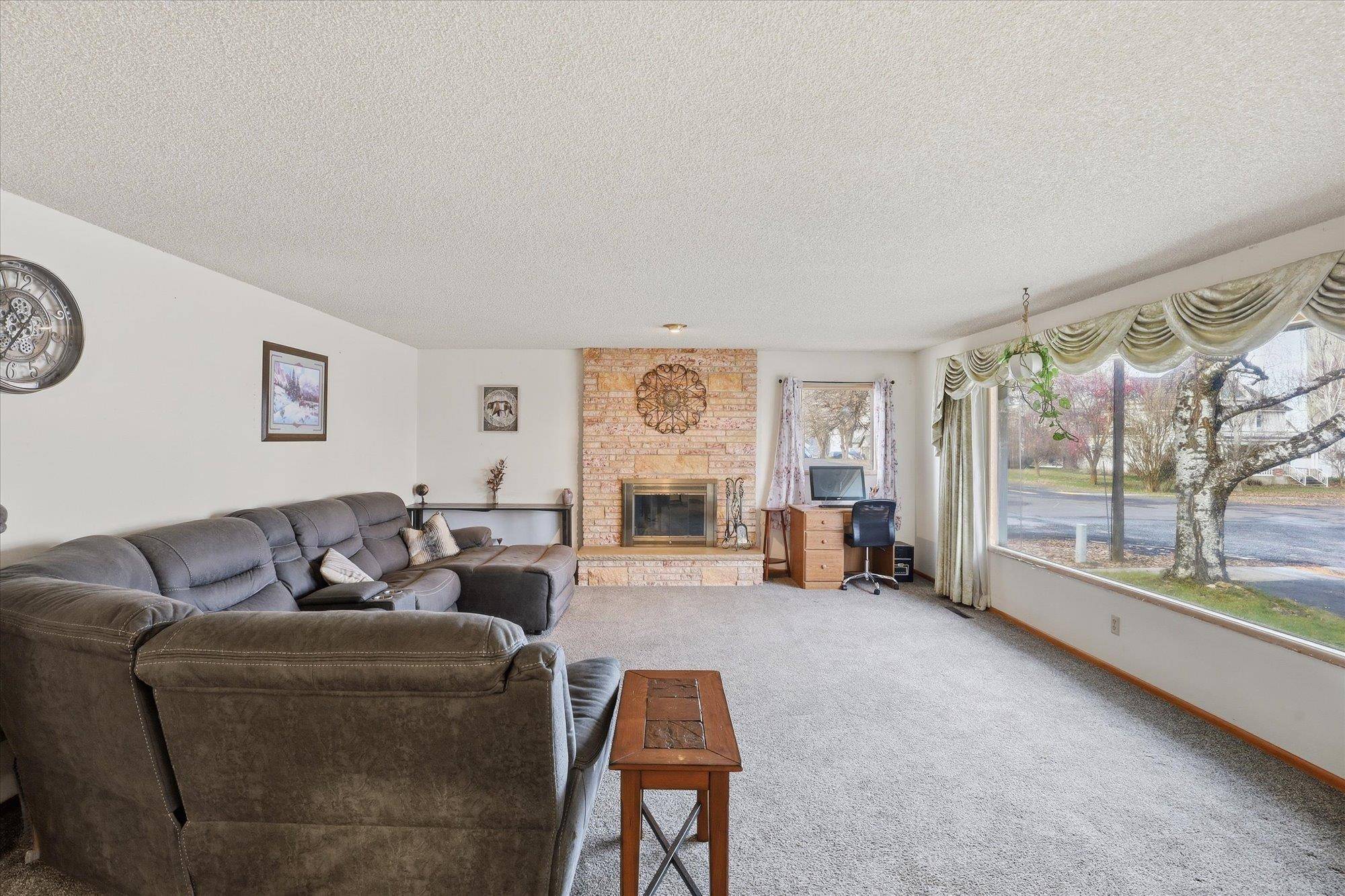 16 W Douglas St, Harrington, WA 99134