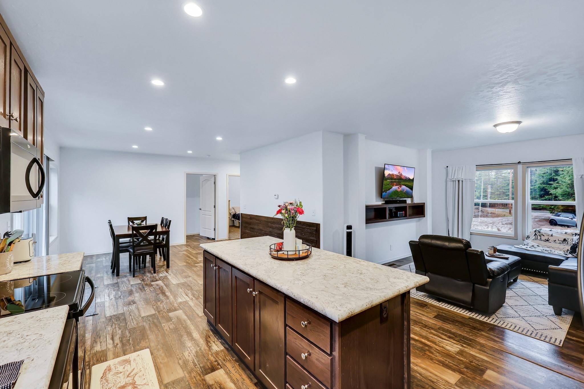 1722 Coyote Trl, Newport, WA 99156