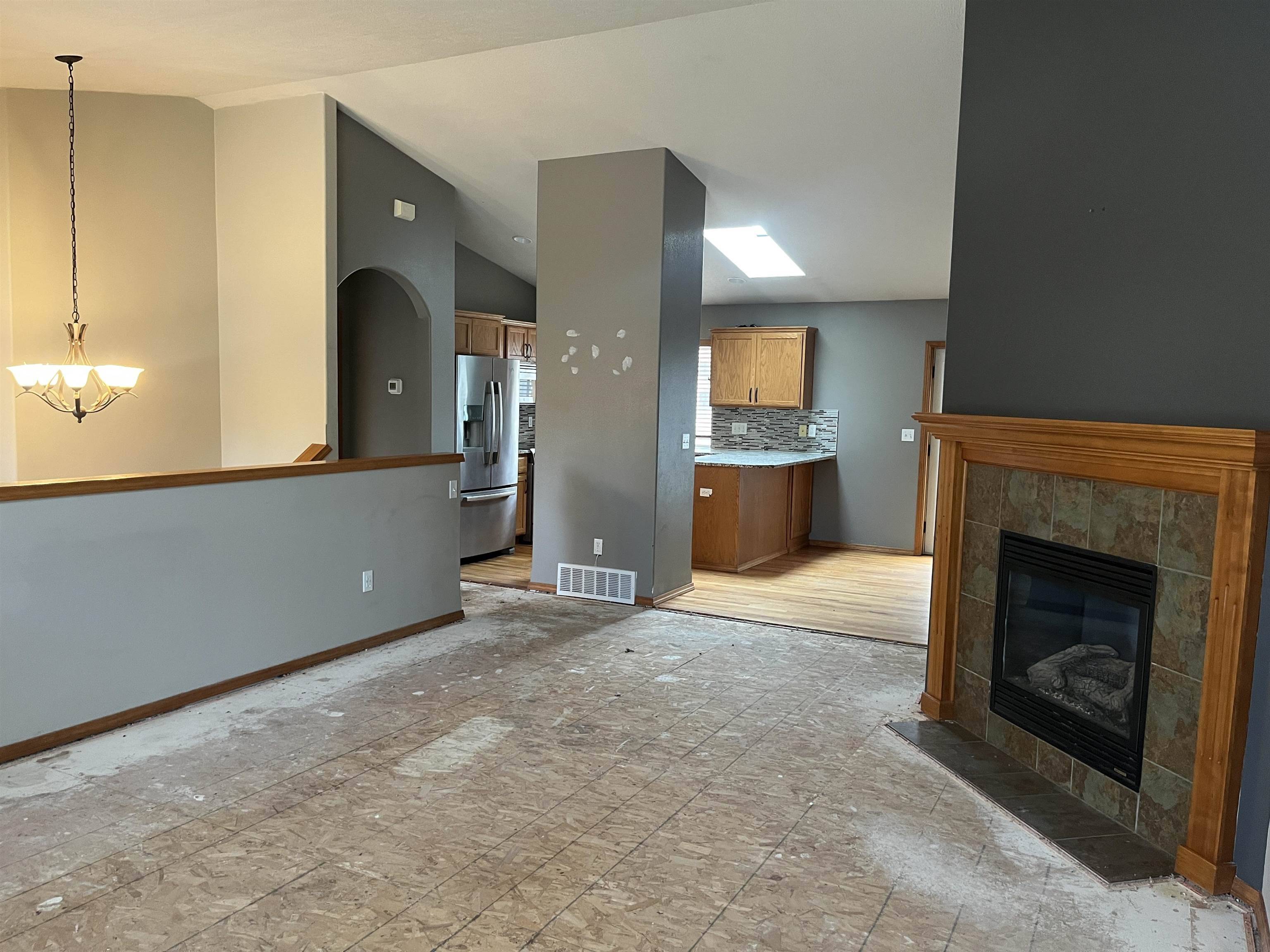 712 E Bonnie Lynn Ln, Colbert, WA 99005