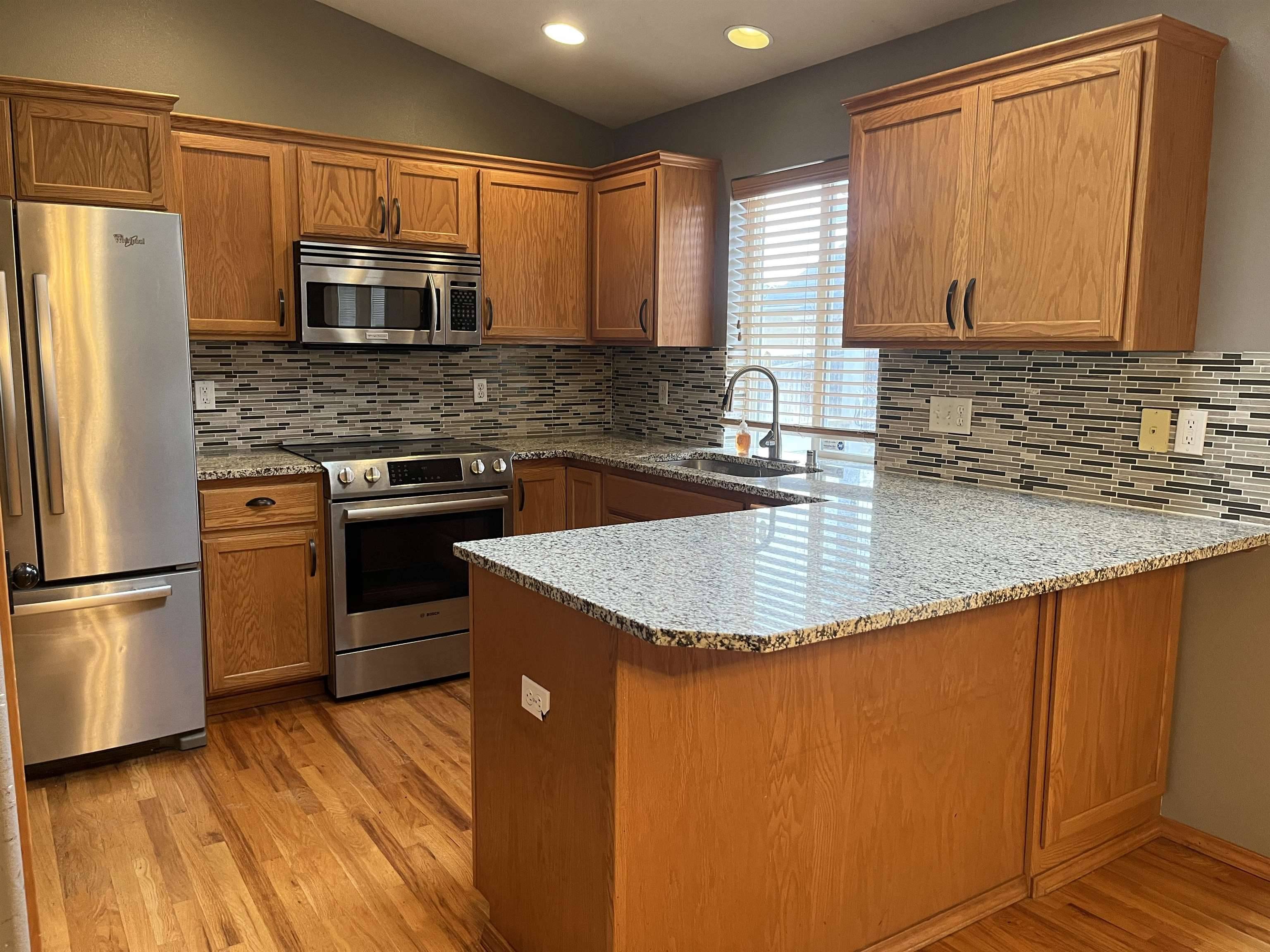 712 E Bonnie Lynn Ln, Colbert, WA 99005