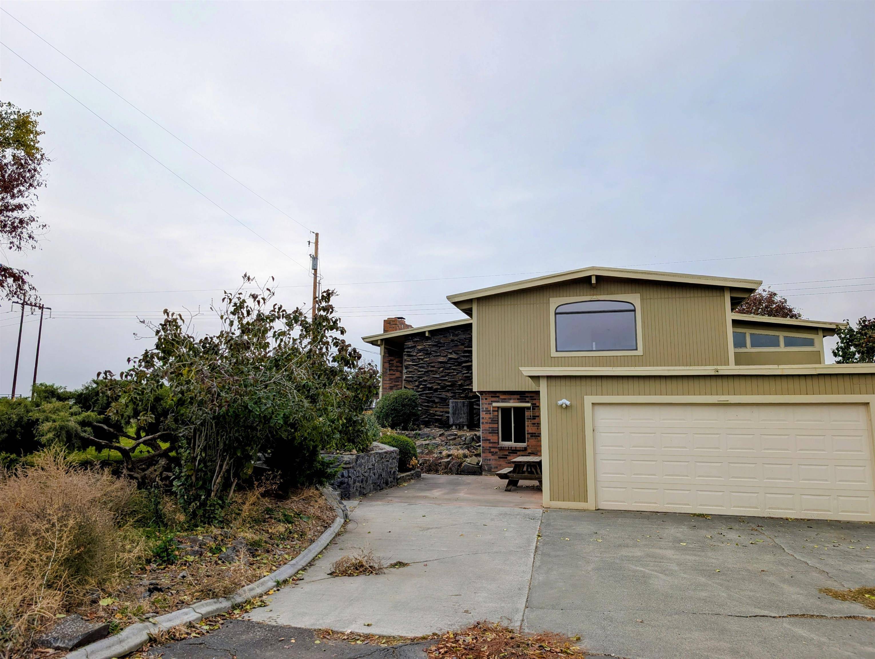 2175 W McManamon Rd, Other, WA 99344