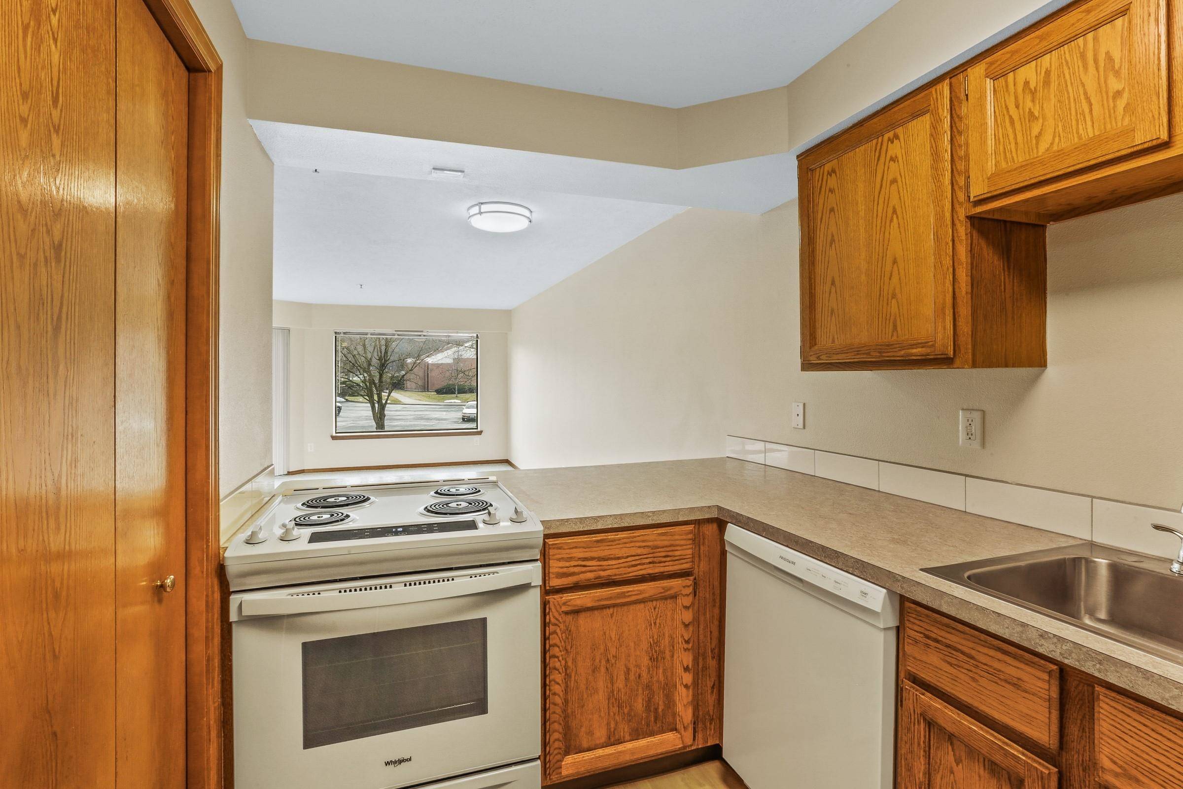 221 E Rockwood E Rockwood Blvd #322, Spokane, WA 99202-0000