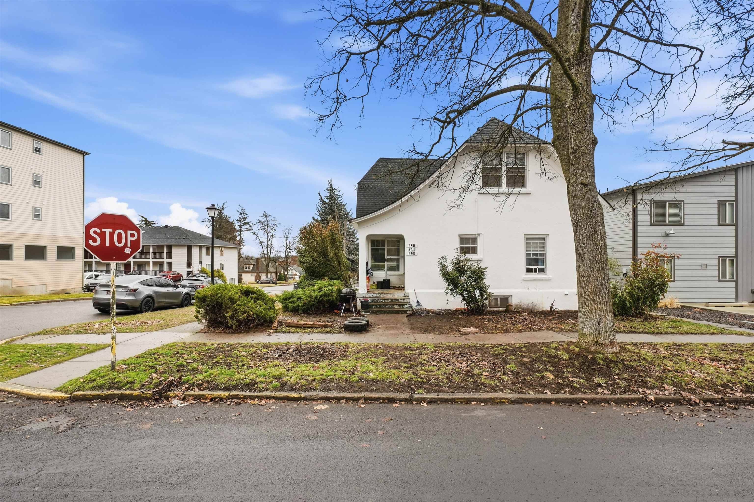 323 5th St, Cheney, WA 99004