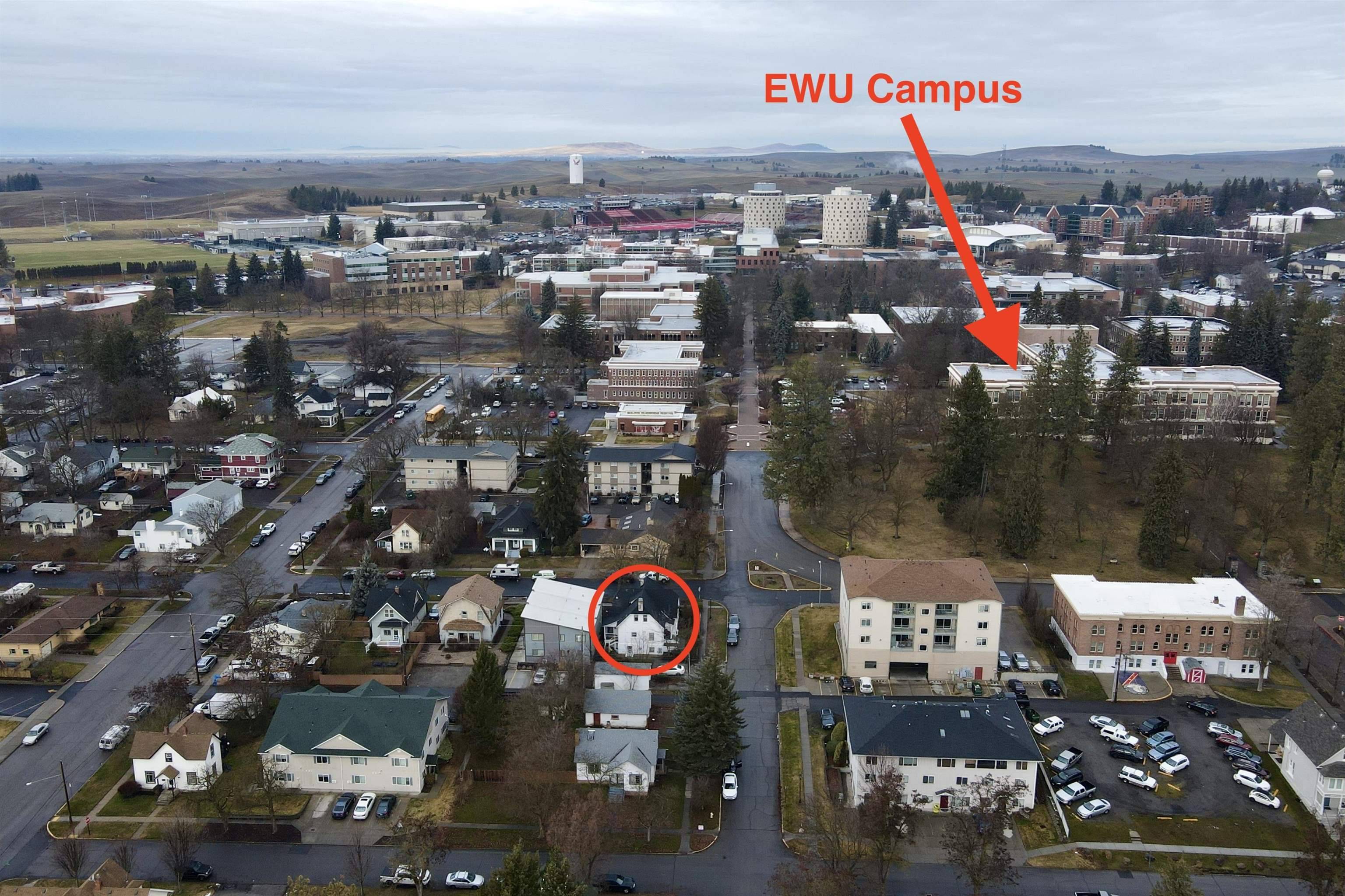 323 5th St, Cheney, WA 99004