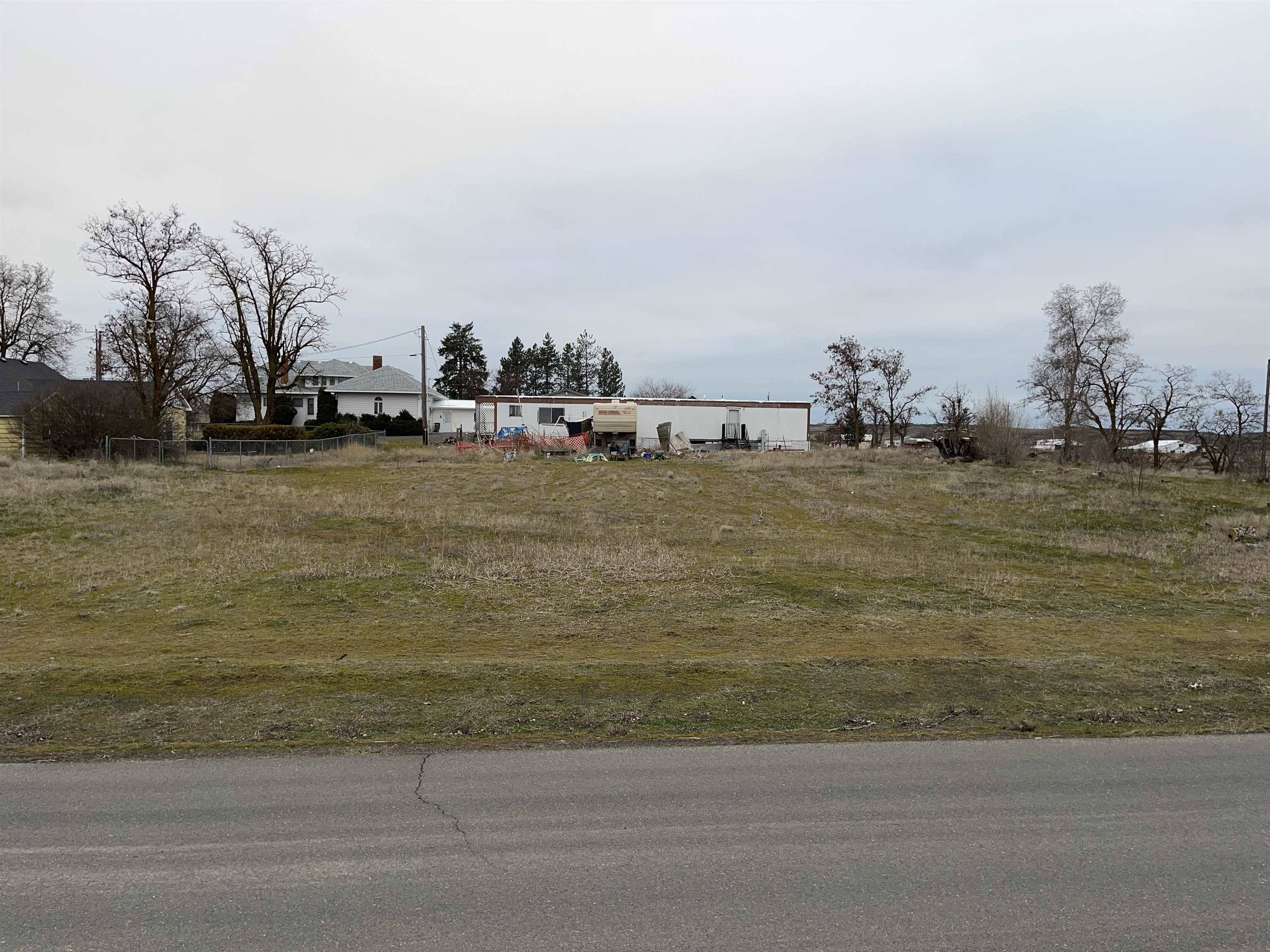 718 W 1st St, Sprague, WA 99032