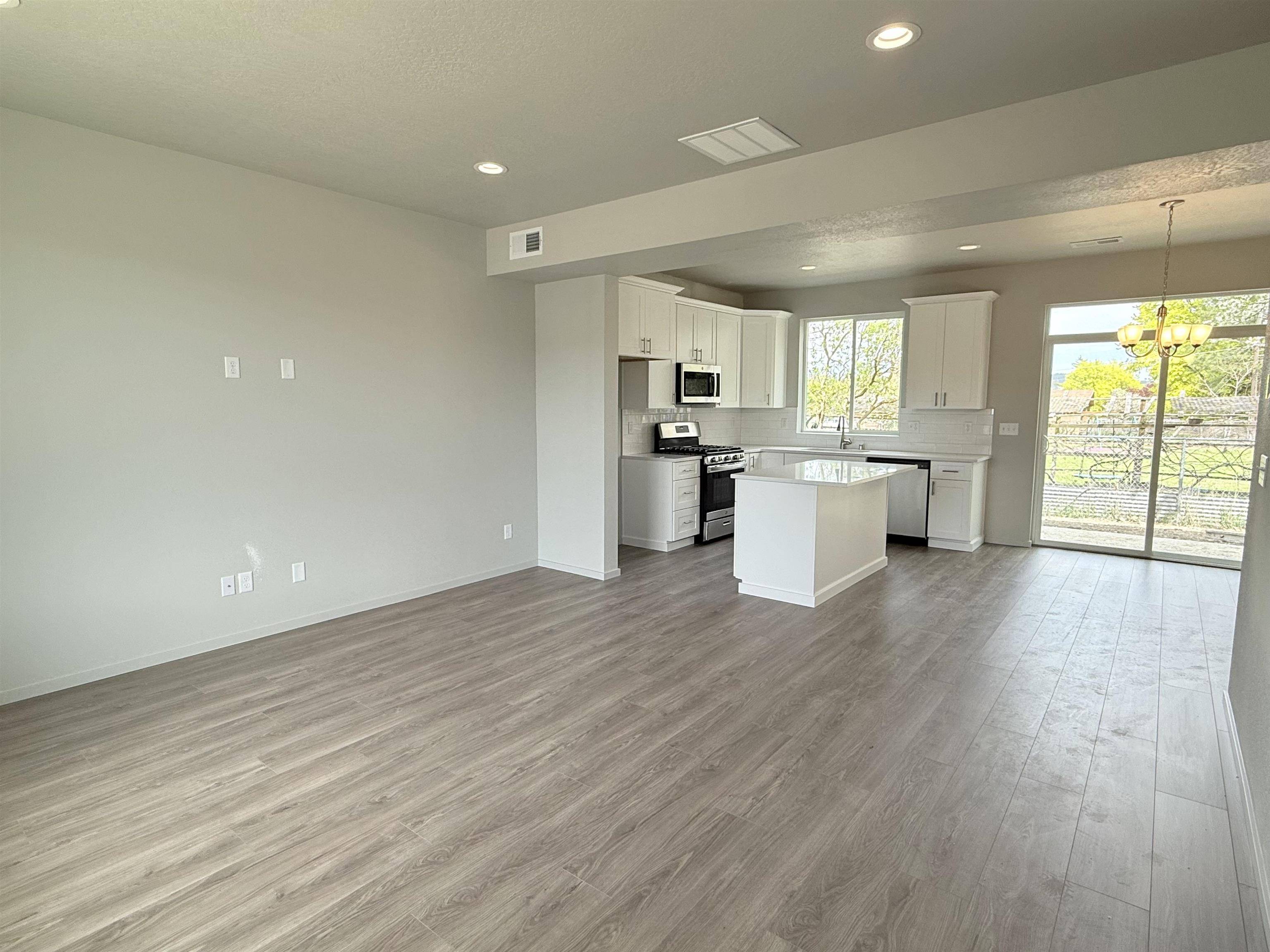 9511 E Michielli Ln, Spokane Valley, WA 99206