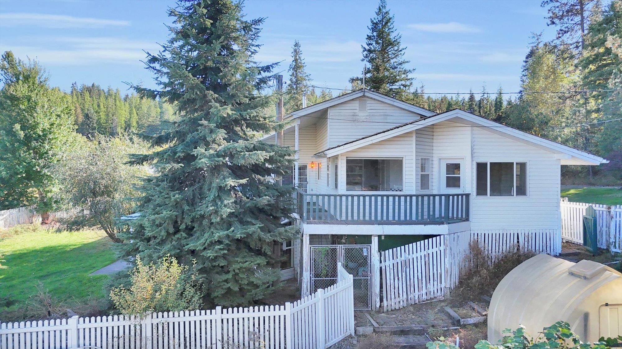 11224 N Honeymoon Bay Rd, Newman Lake, WA 99025