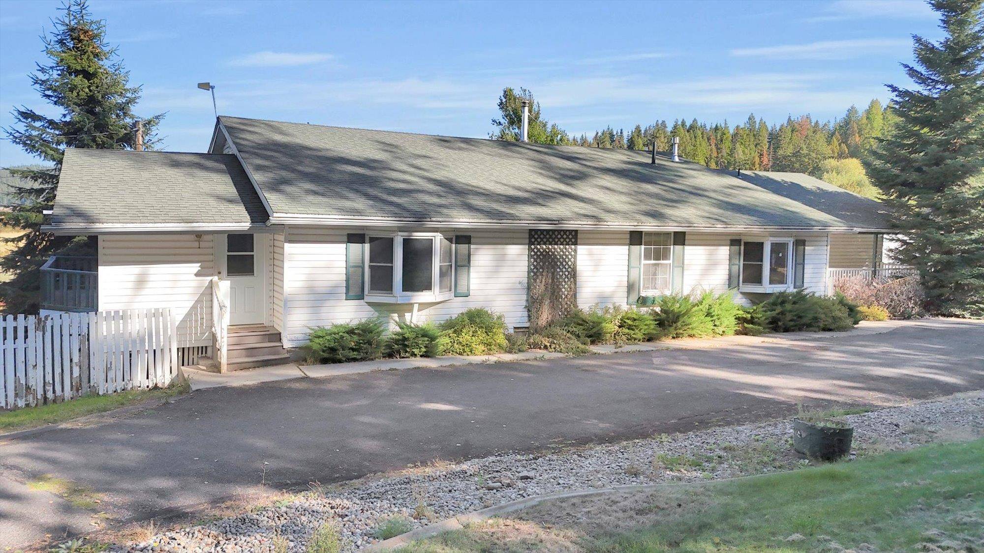 11224 N Honeymoon Bay Rd, Newman Lake, WA 99025