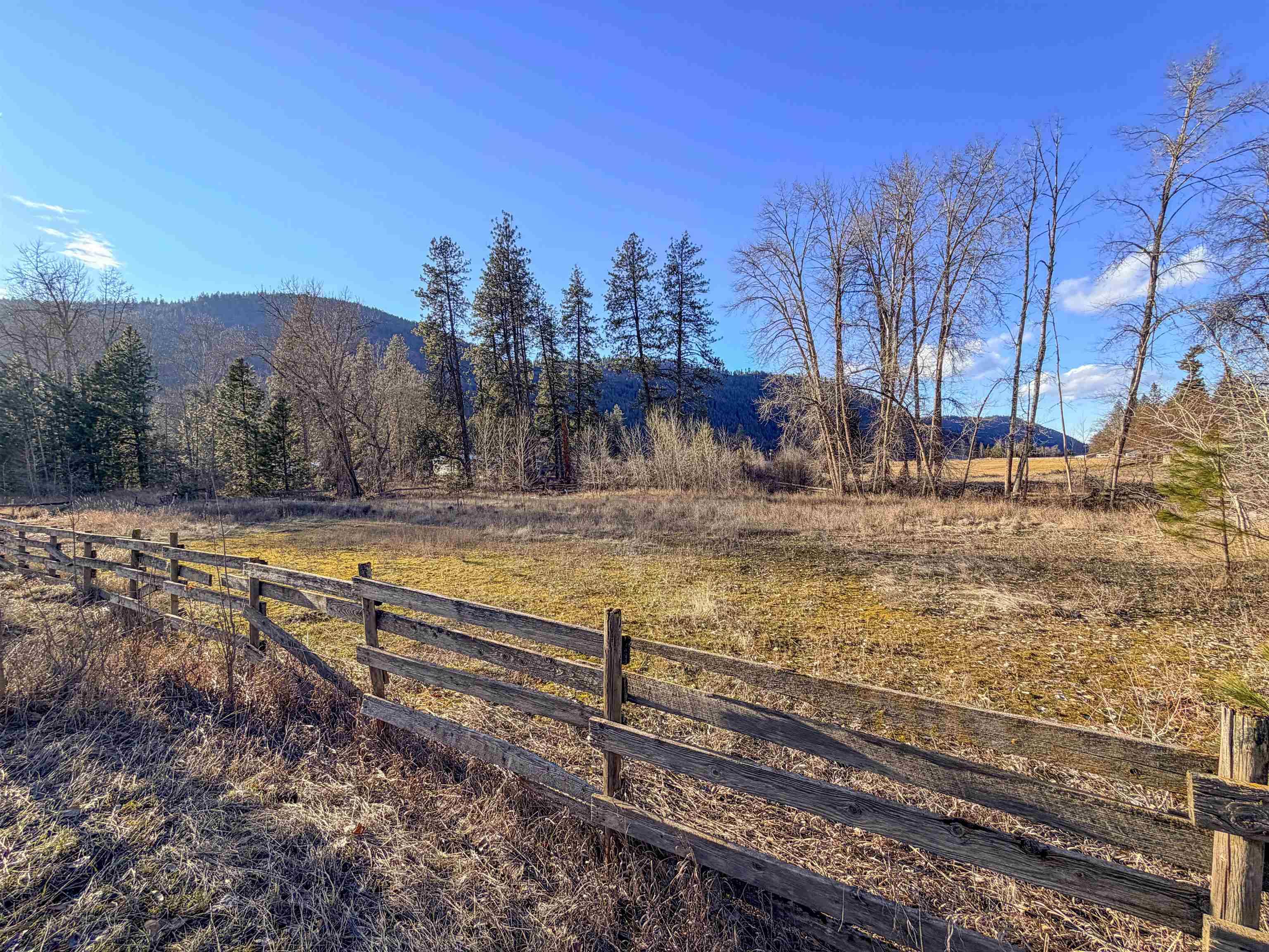 32X Aladdin Rd, Colville, WA 99114