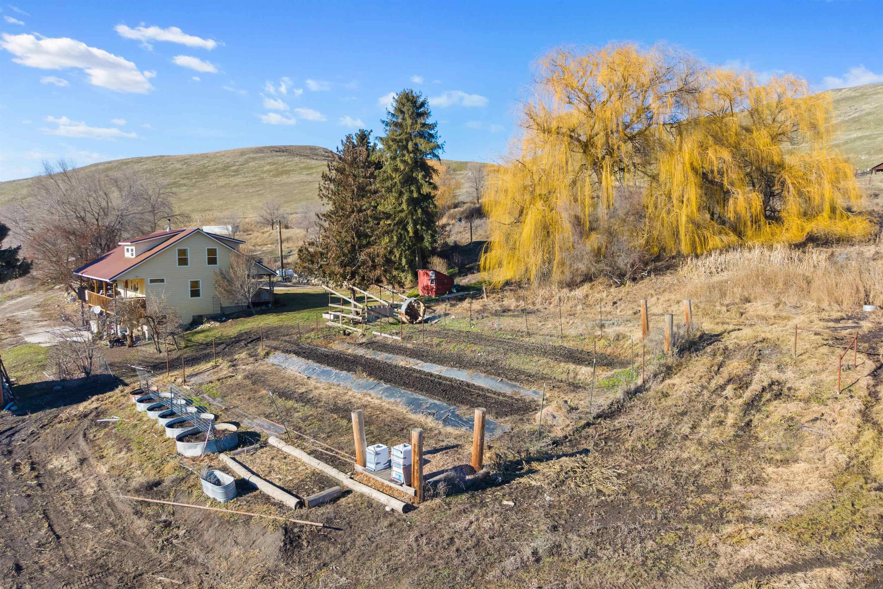 2694 Bridgeman-Rettinger Rd, Kettle Falls, WA 99141