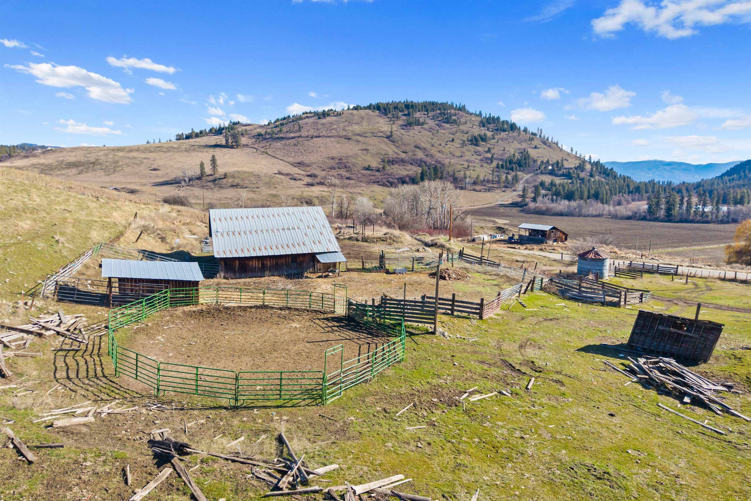 2697 Bridgeman-Rettiger Rd, Kettle Falls, WA 99141