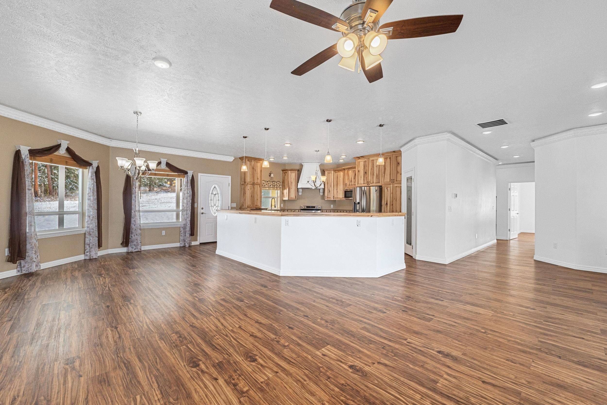 2801 G S 395 Hwy, Valley, WA 99181