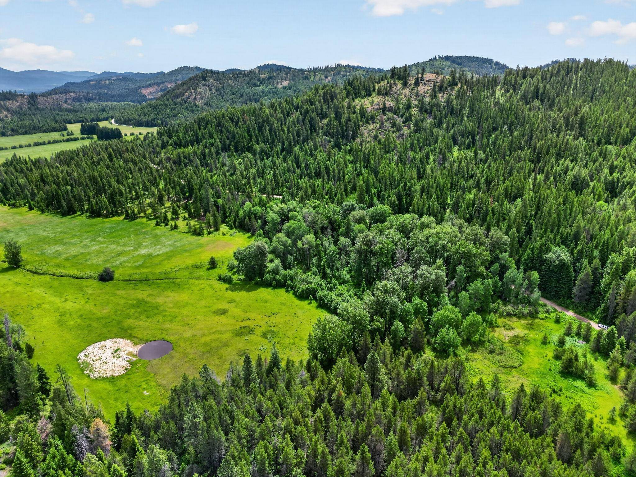 600 Huntley Ln, Newport, WA 99156