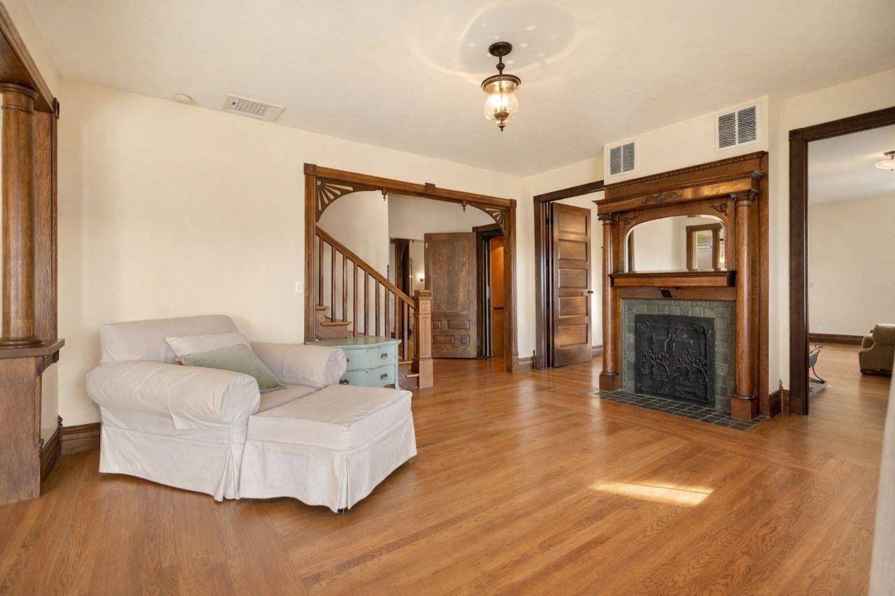3351 W Lone Pine Rd, Tekoa, WA 99033