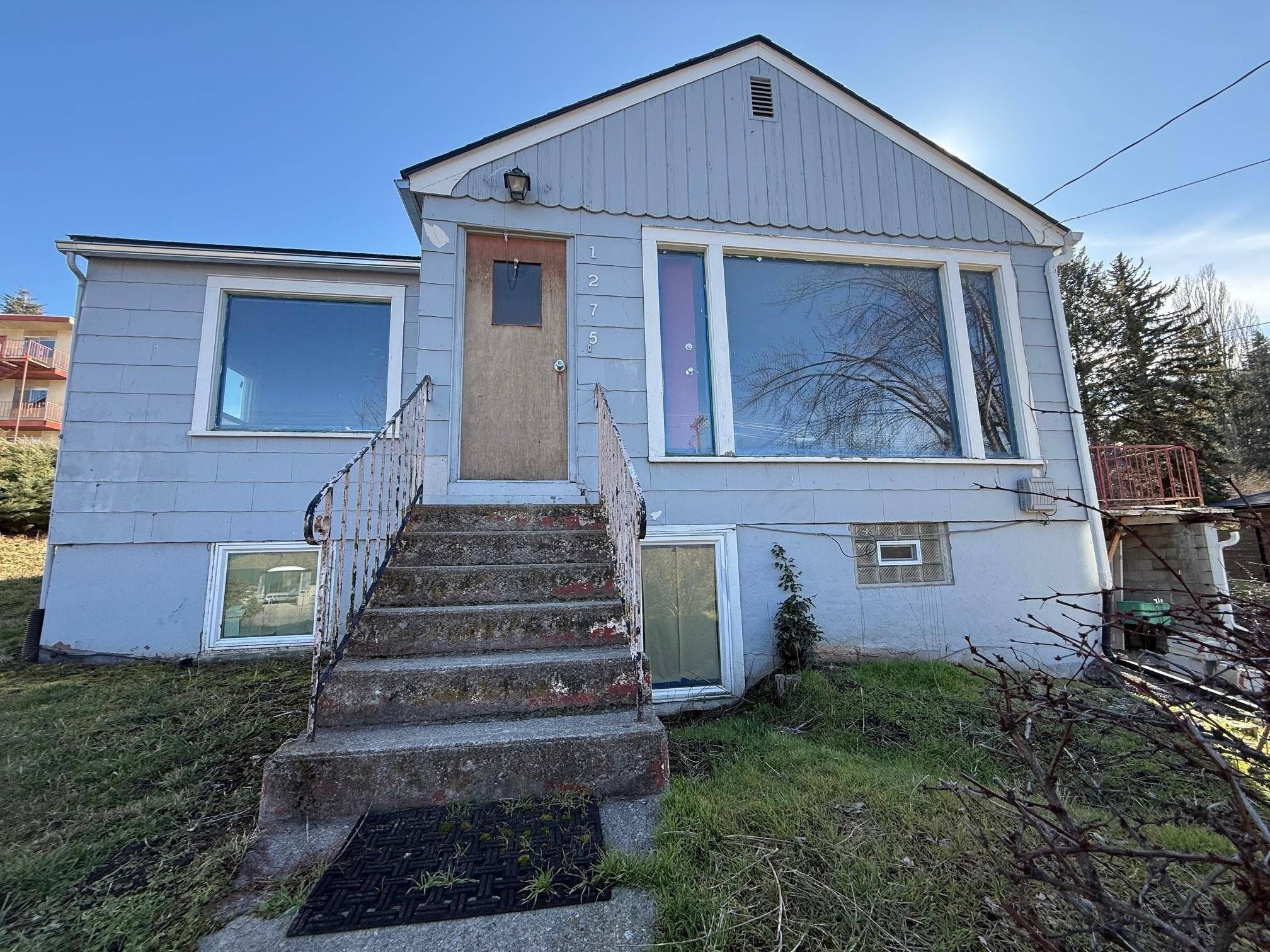 1275 NE Valley Rd, Pullman, WA 99163