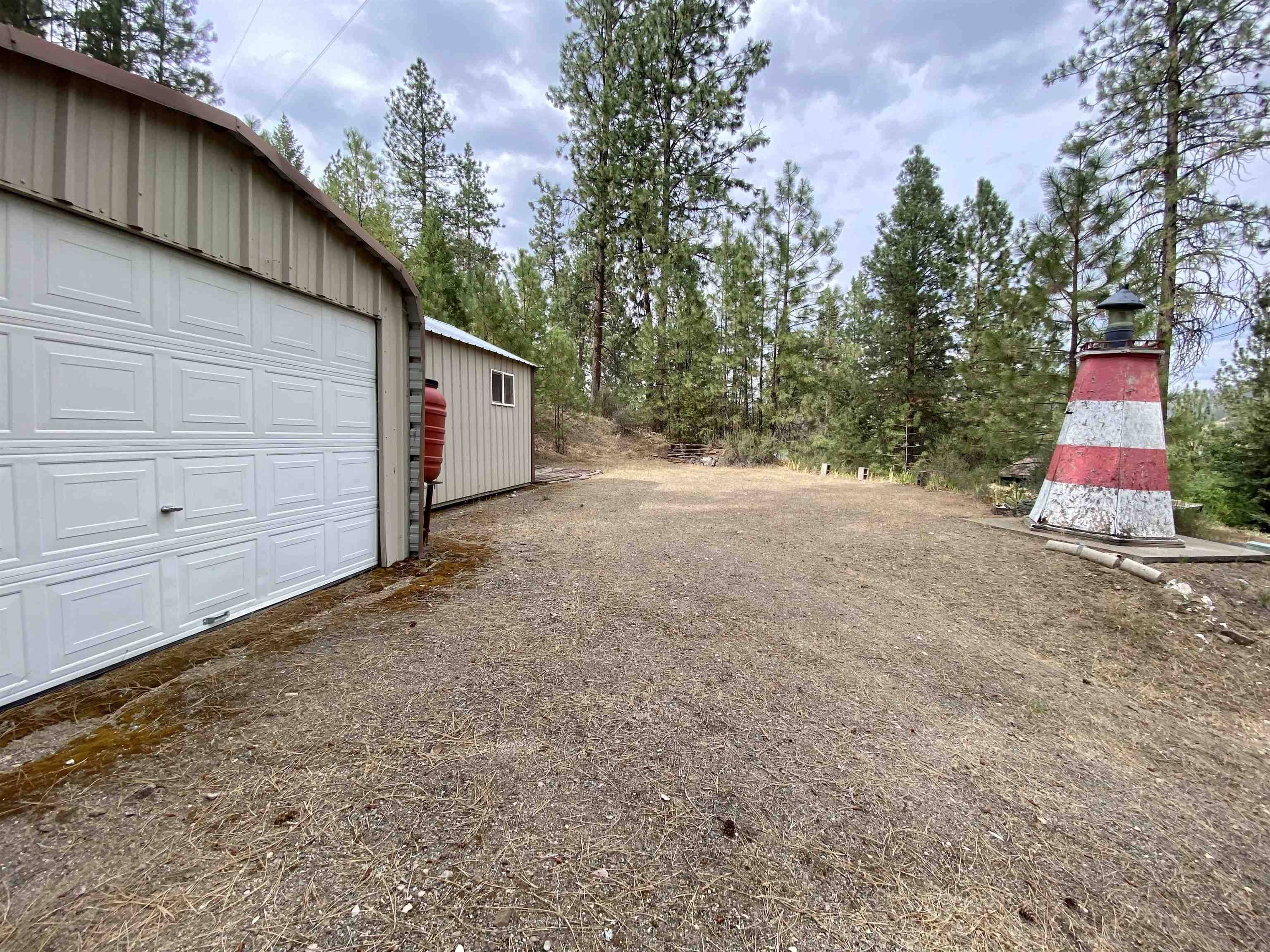 42078 N Porcupine Bay Rd, Davenport, WA 99122