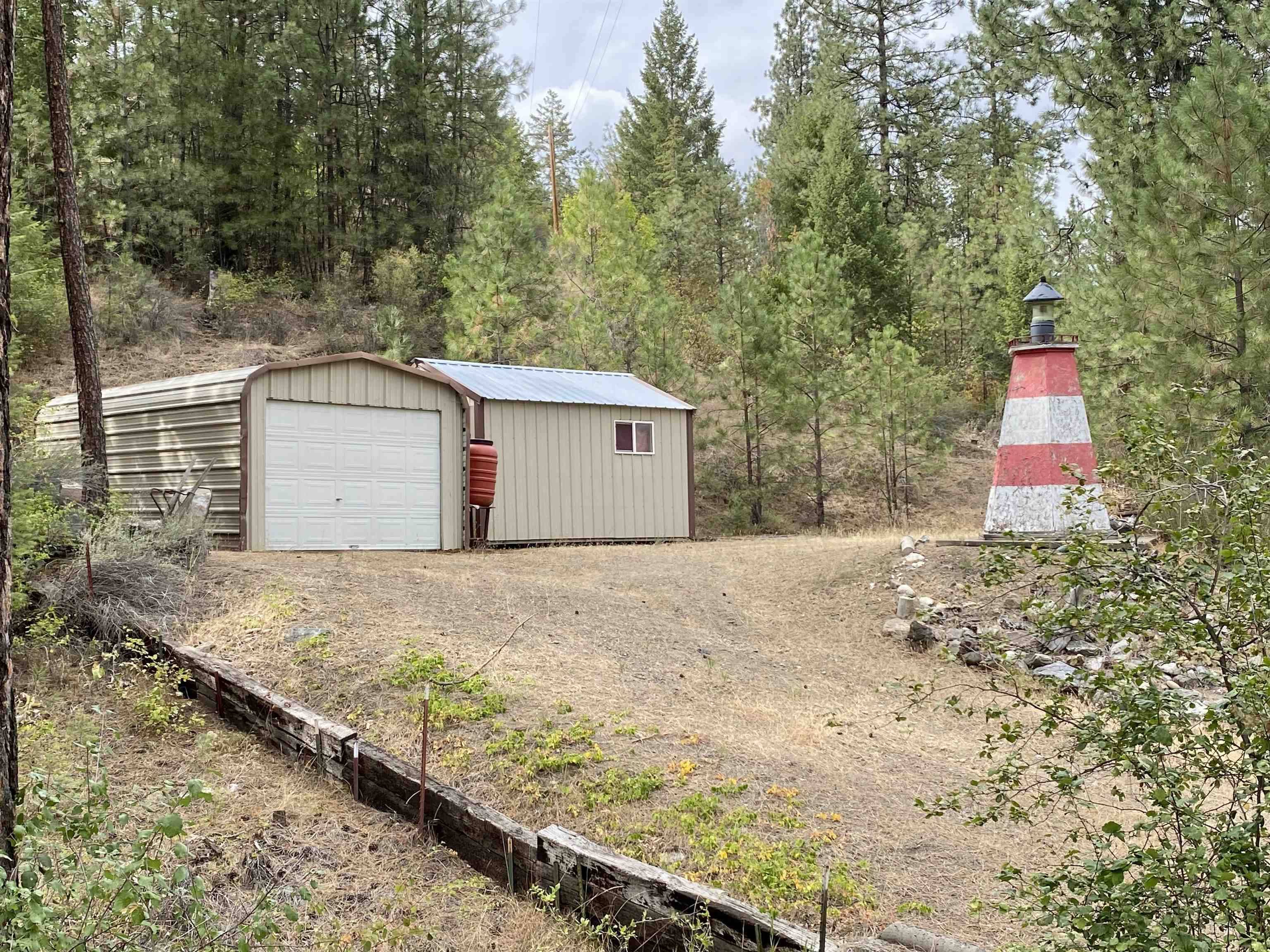 42078 N Porcupine Bay Rd, Davenport, WA 99122