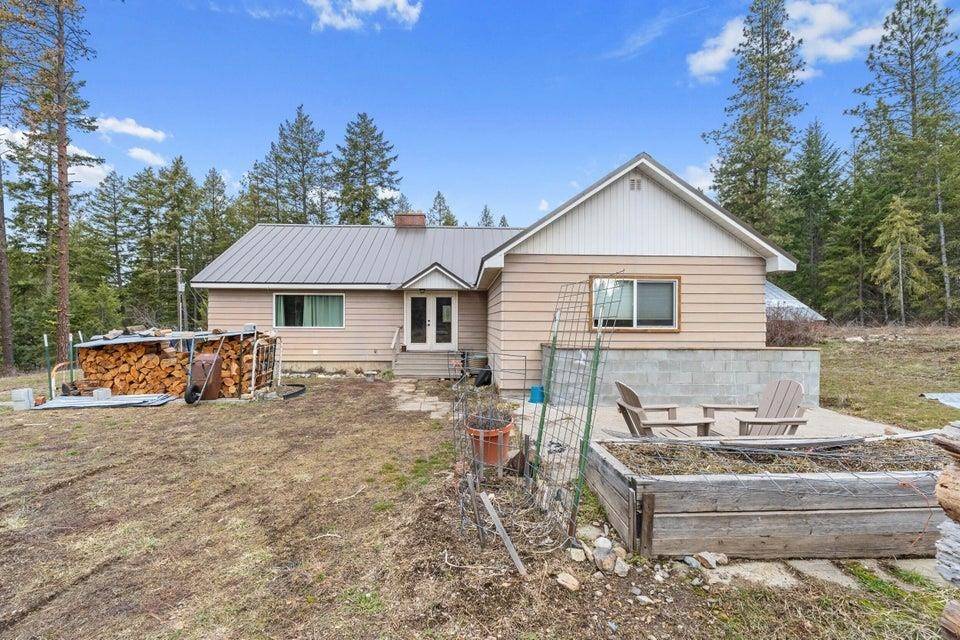 2852 C Horseshoe Lake Rd, Chewelah, WA 99109