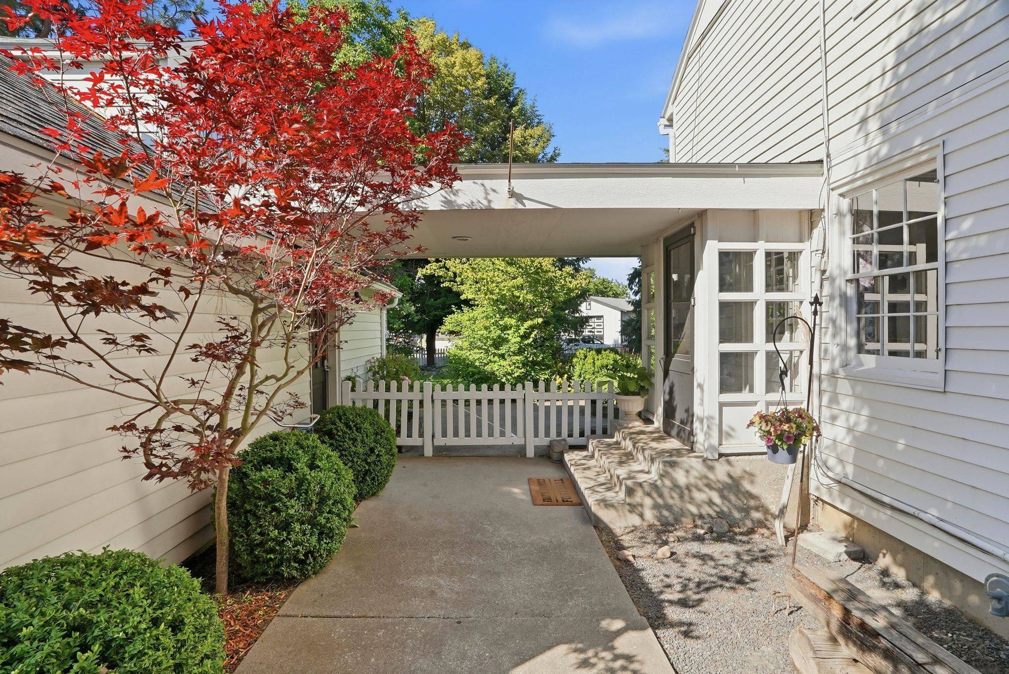 2612 S Sullivan Rd, Spokane Valley, WA 99037