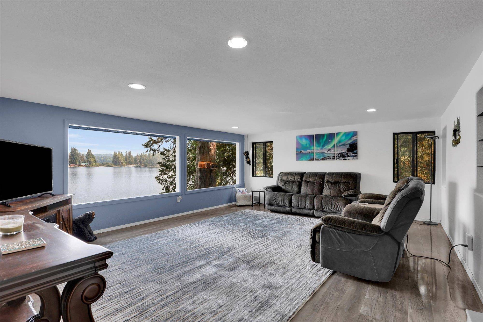 551 Davis Lake Rd, Usk, WA 99180