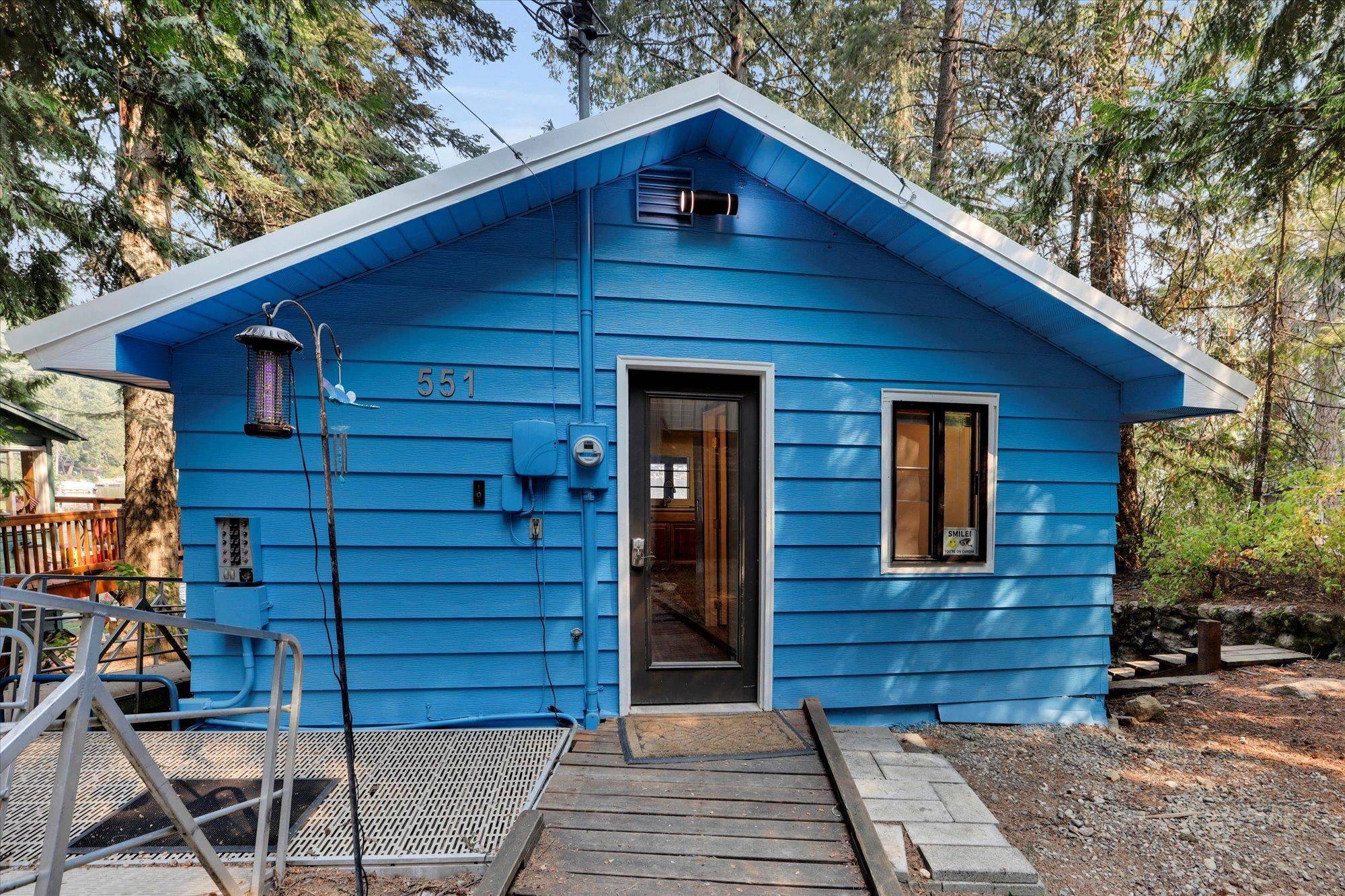 551 Davis Lake Rd, Usk, WA 99180