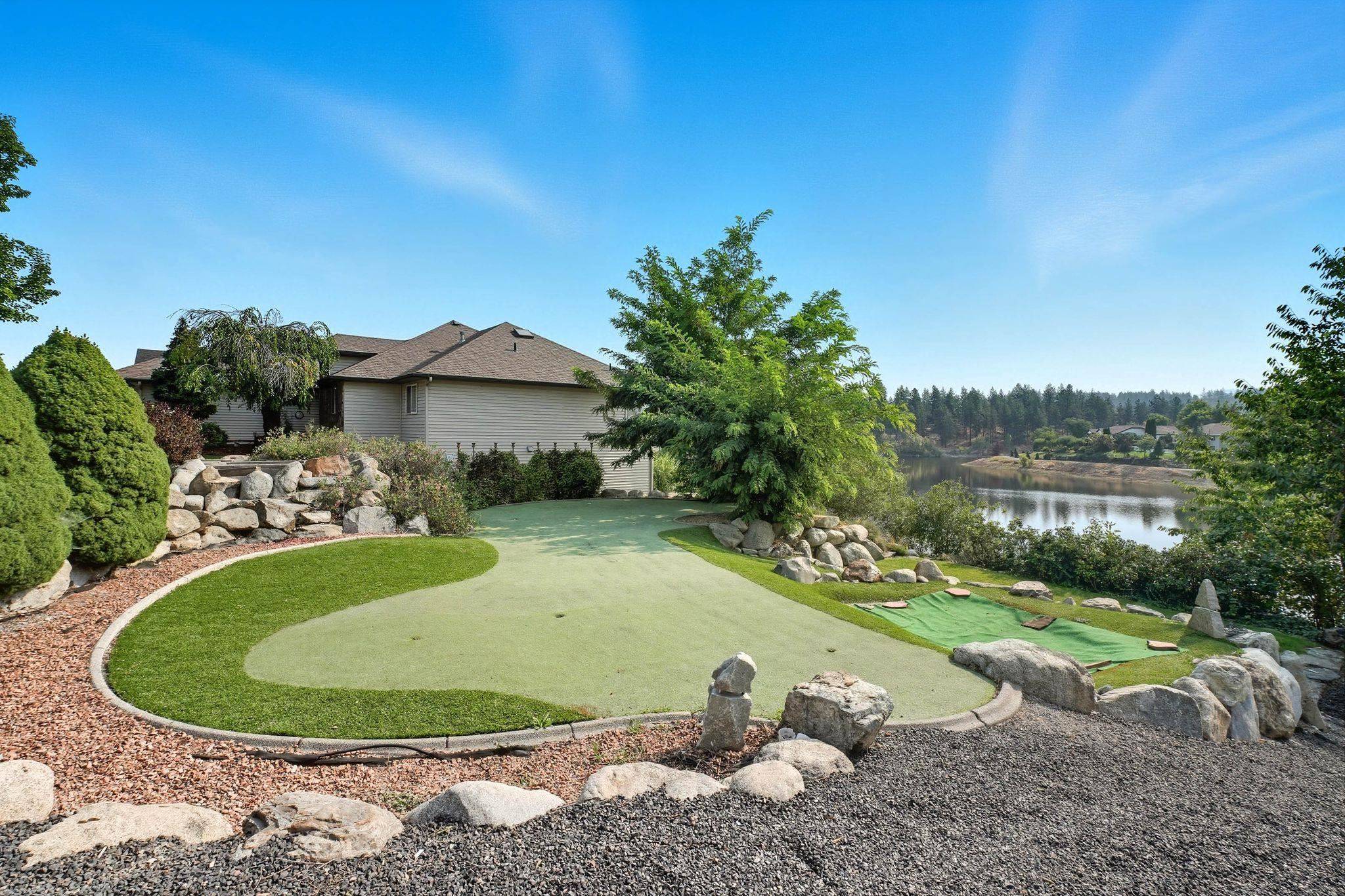 527 S Shelley Lake Ln, Veradale, WA 99037