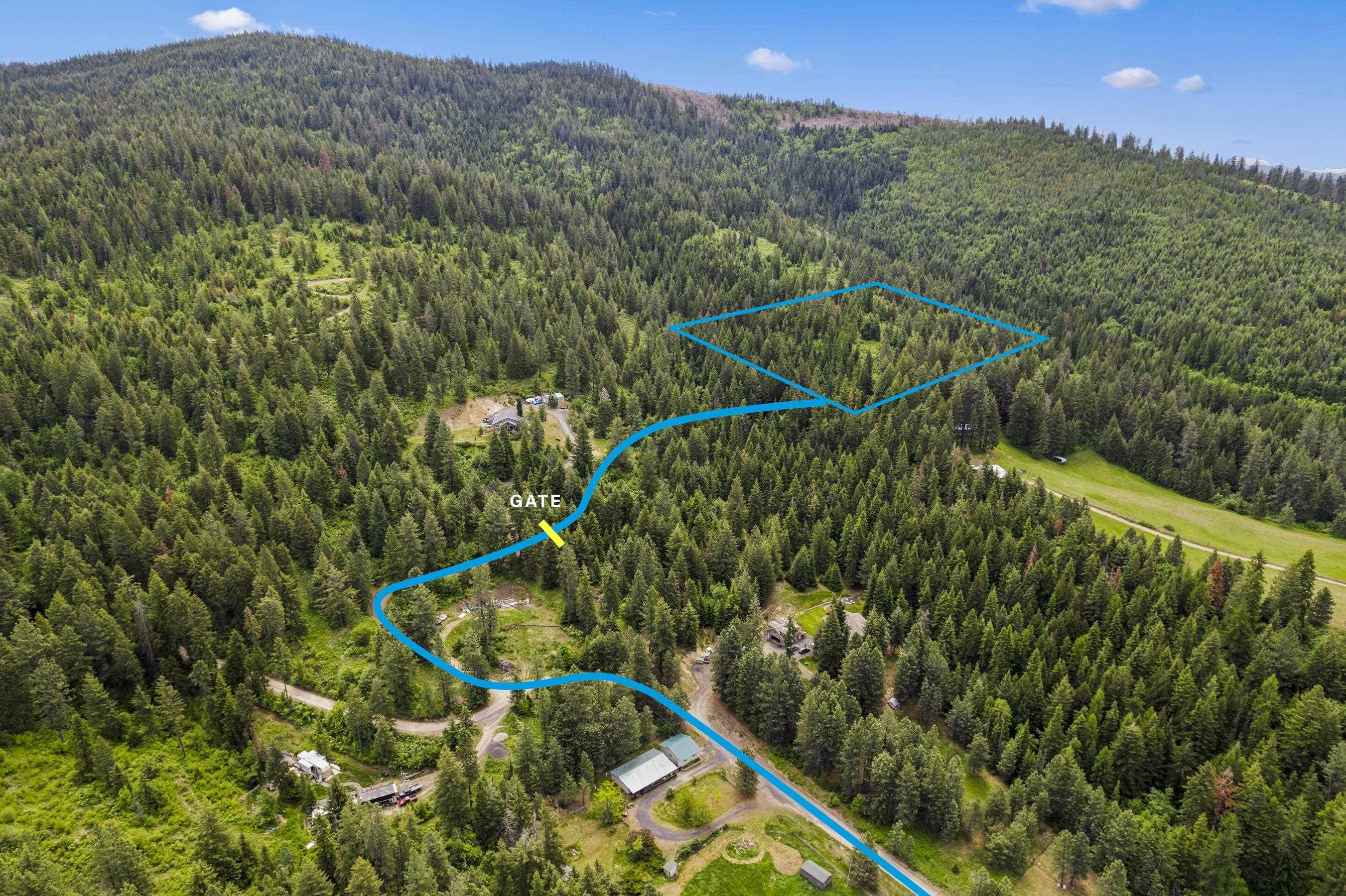 15124 E Emery Rd, Chattaroy, WA 99003