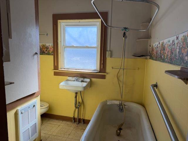 108 N 2nd St, Harrington, WA 99134
